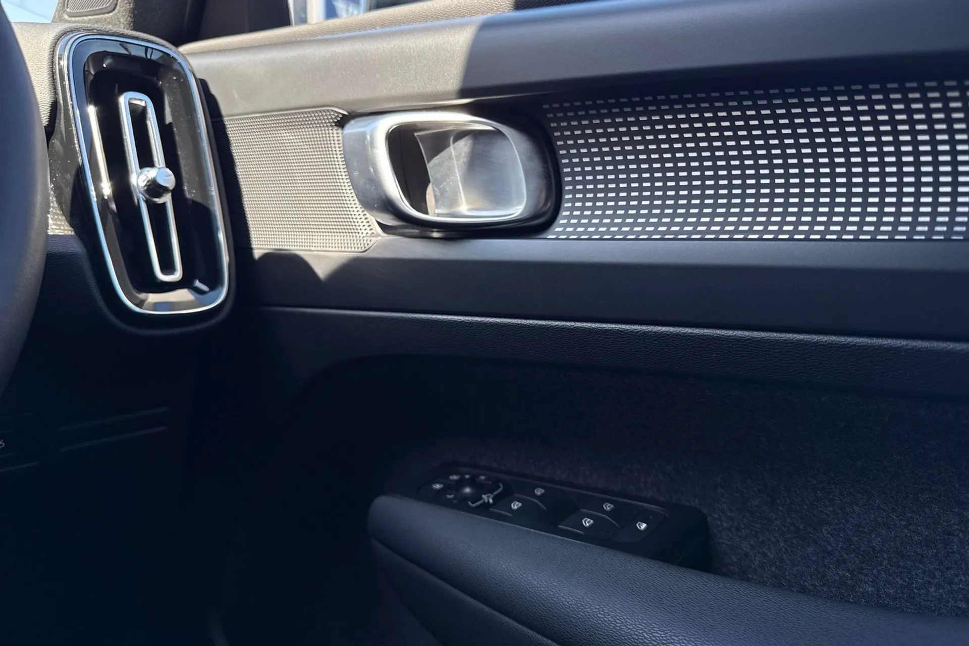 Volvo XC40 thumbnail image number 41