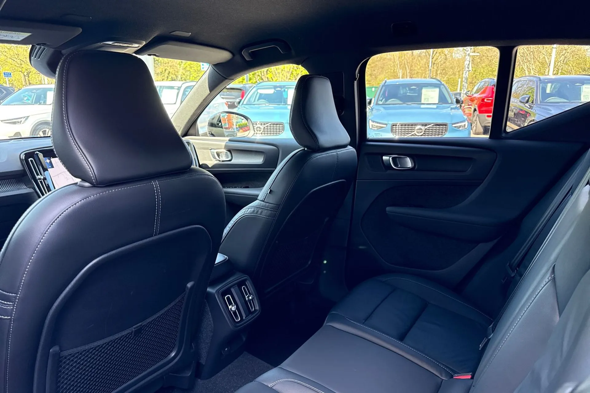 Volvo XC40 thumbnail image number 31