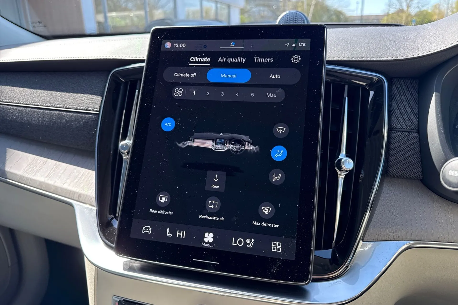 Volvo XC90 thumbnail image number 41