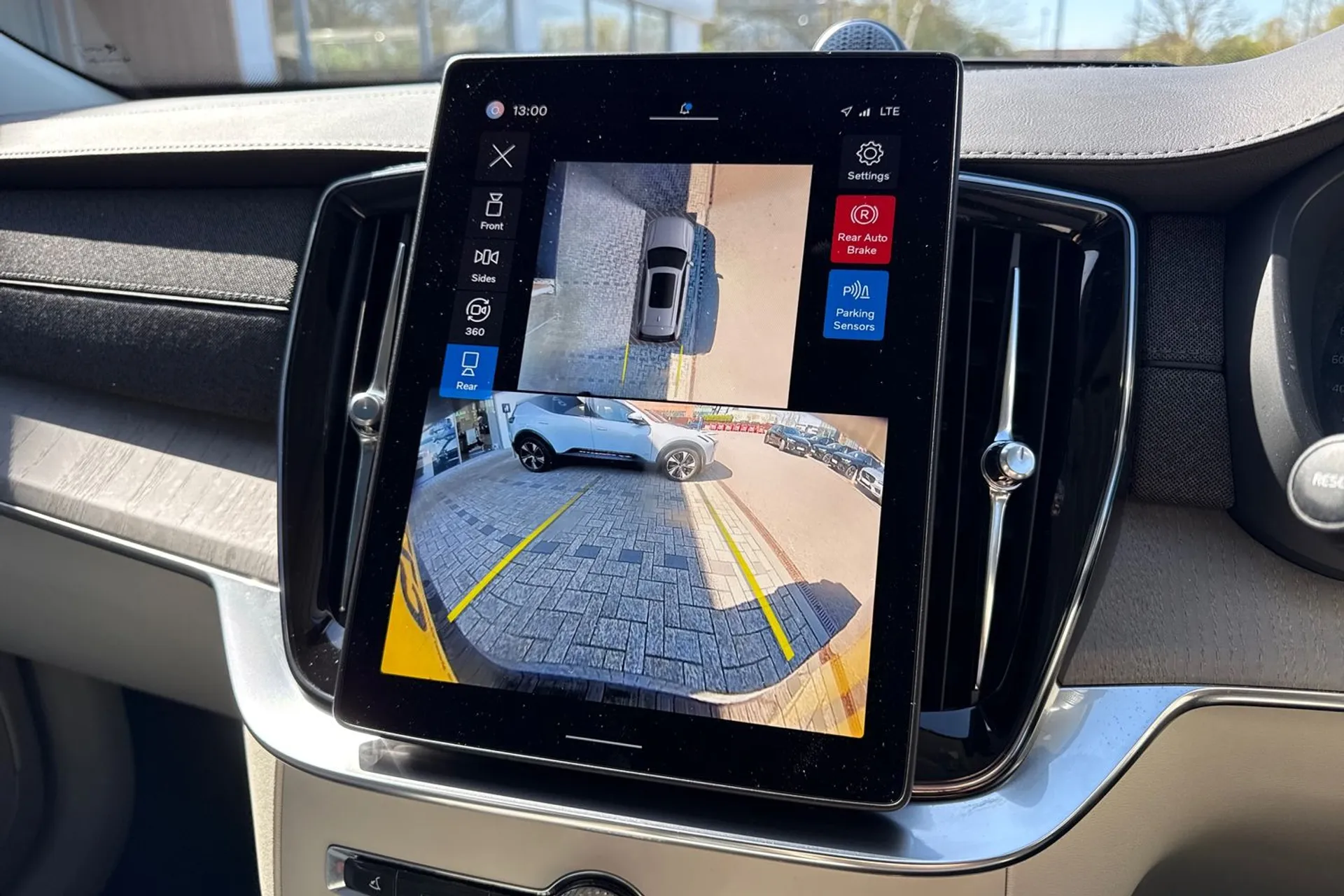 Volvo XC90 thumbnail image number 40