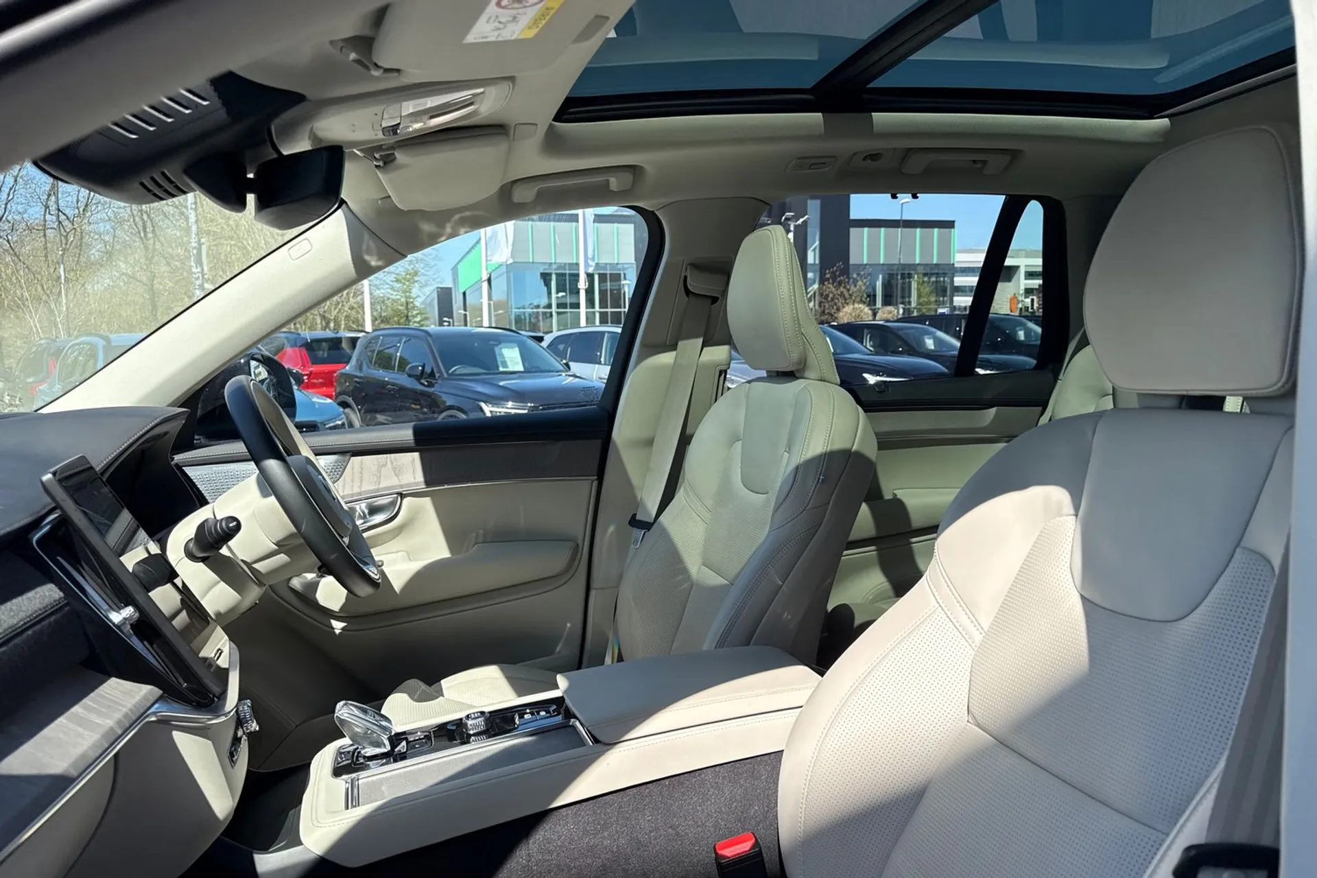 Volvo XC90 thumbnail image number 30