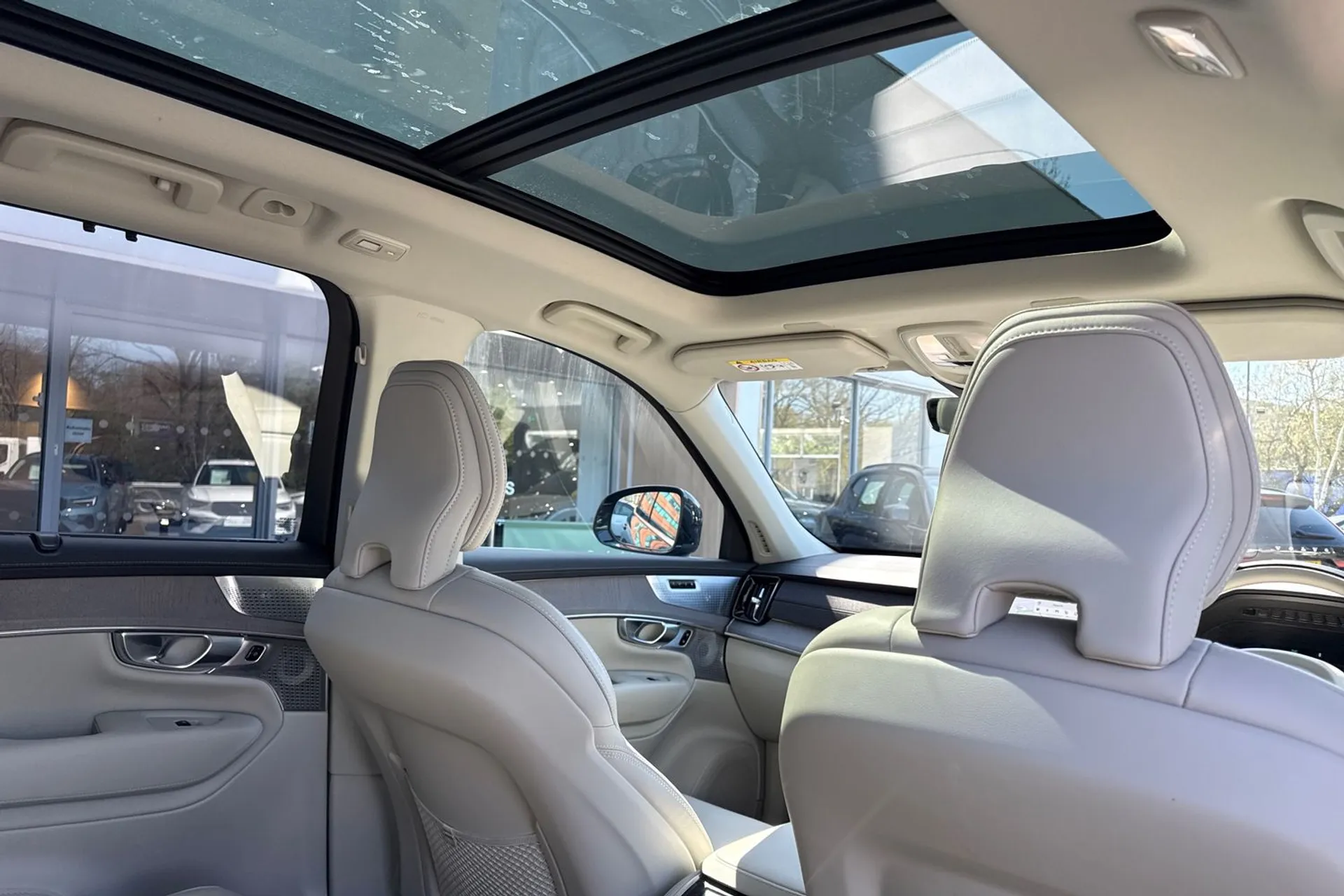 Volvo XC90 thumbnail image number 25