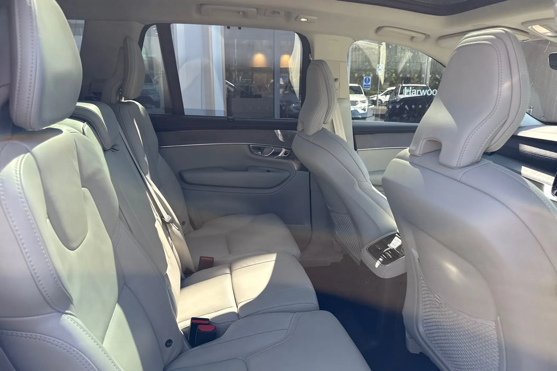 Volvo XC90 thumbnail image number 24