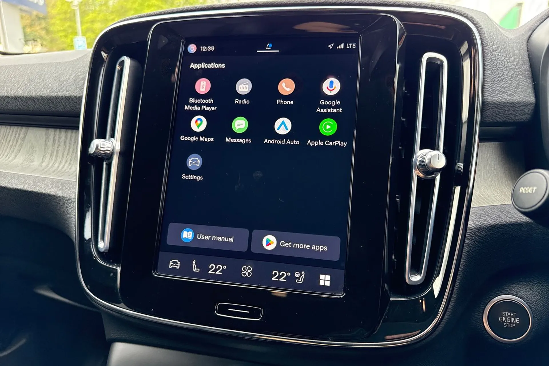 Volvo XC40 thumbnail image number 40