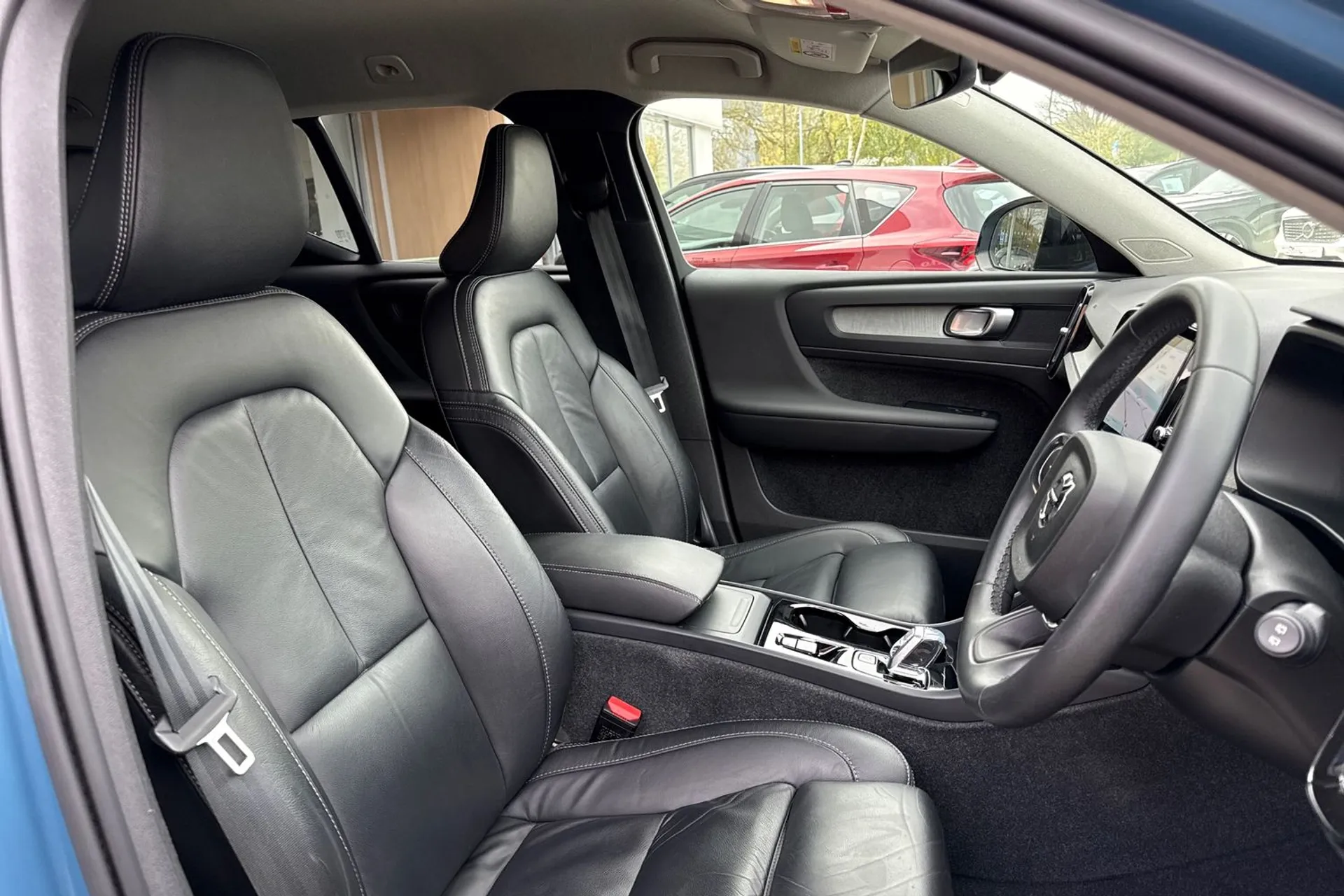 Volvo XC40 thumbnail image number 26