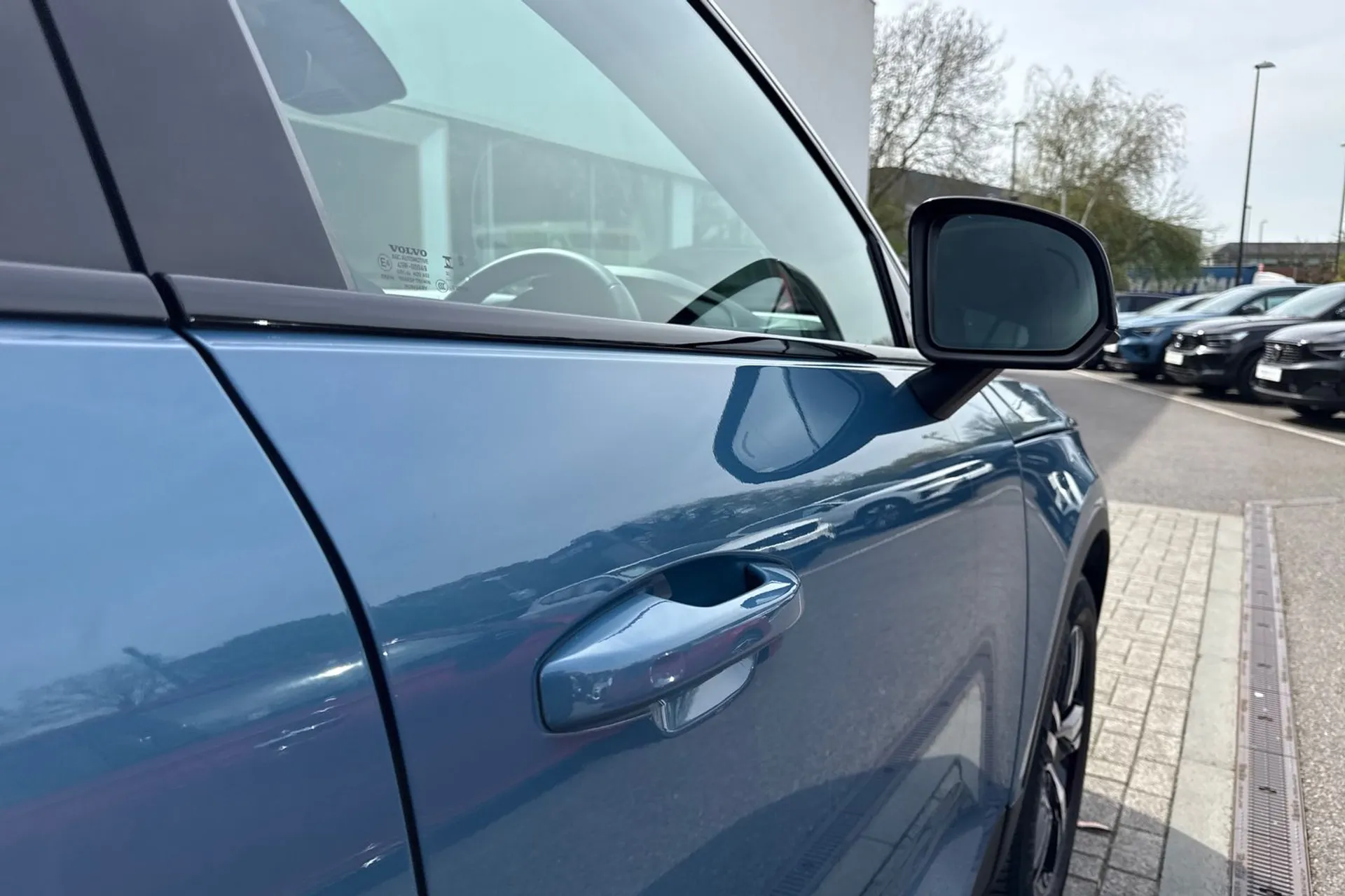 Volvo XC40 thumbnail image number 17