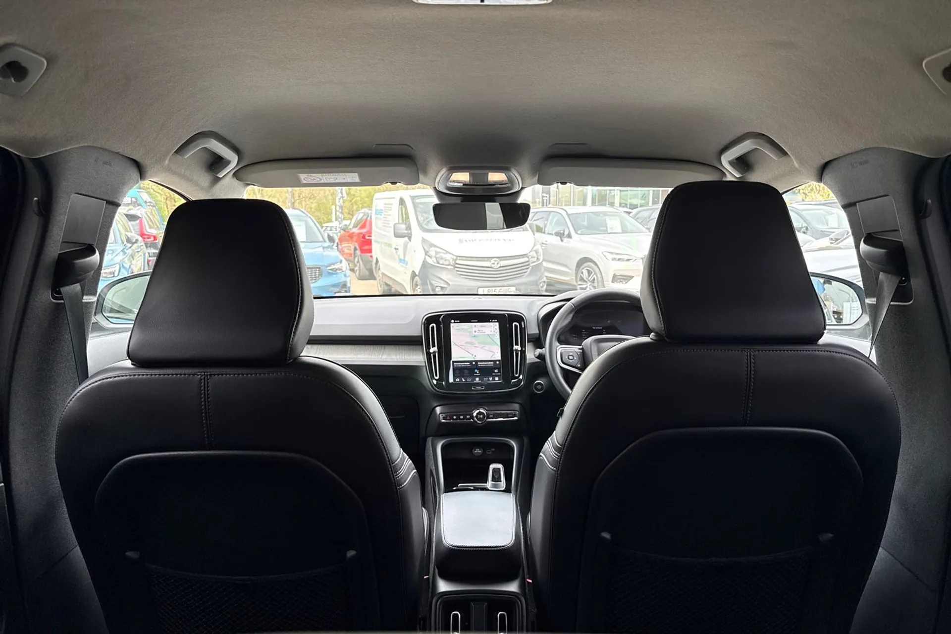 Volvo XC40 thumbnail image number 22