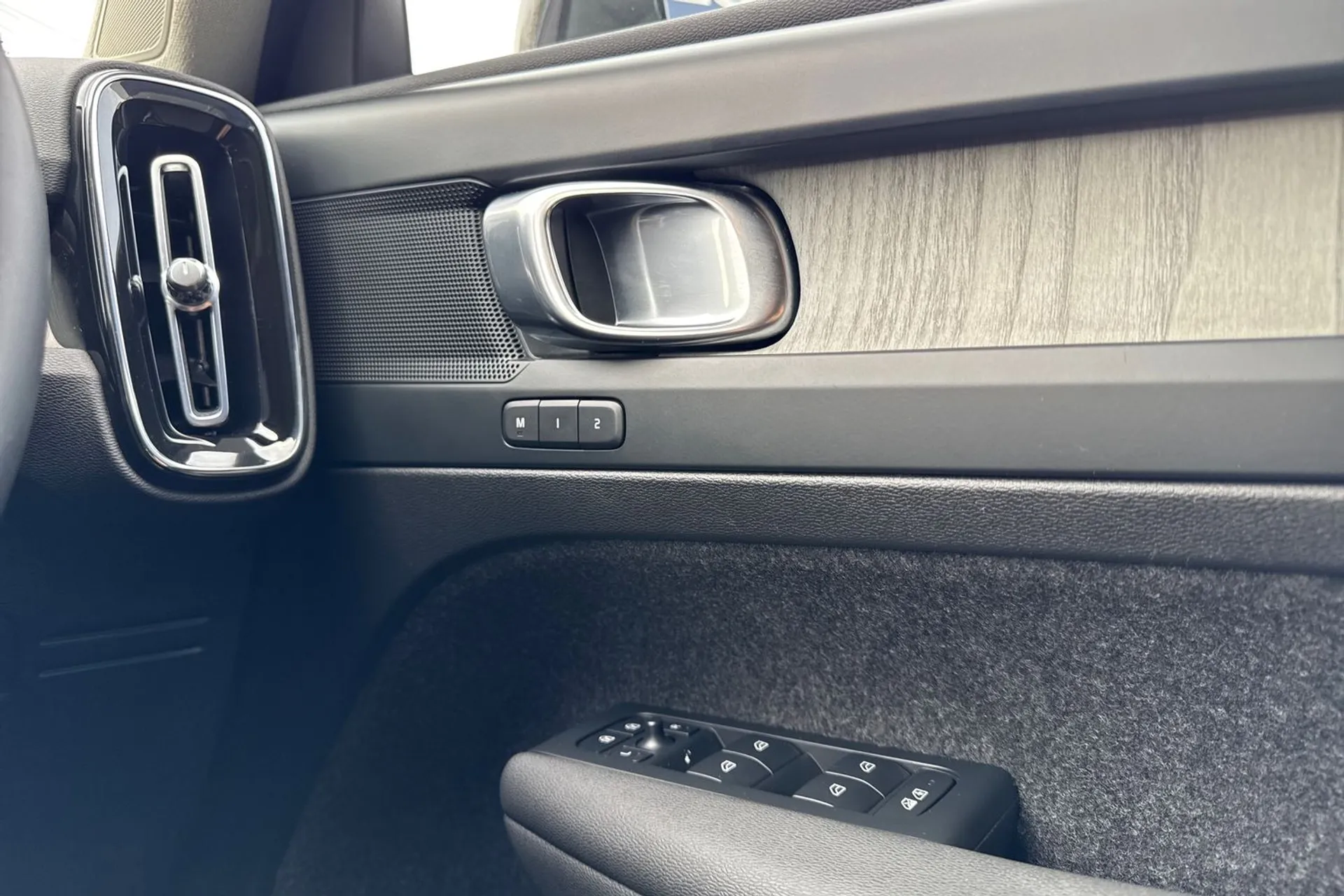 Volvo XC40 thumbnail image number 41