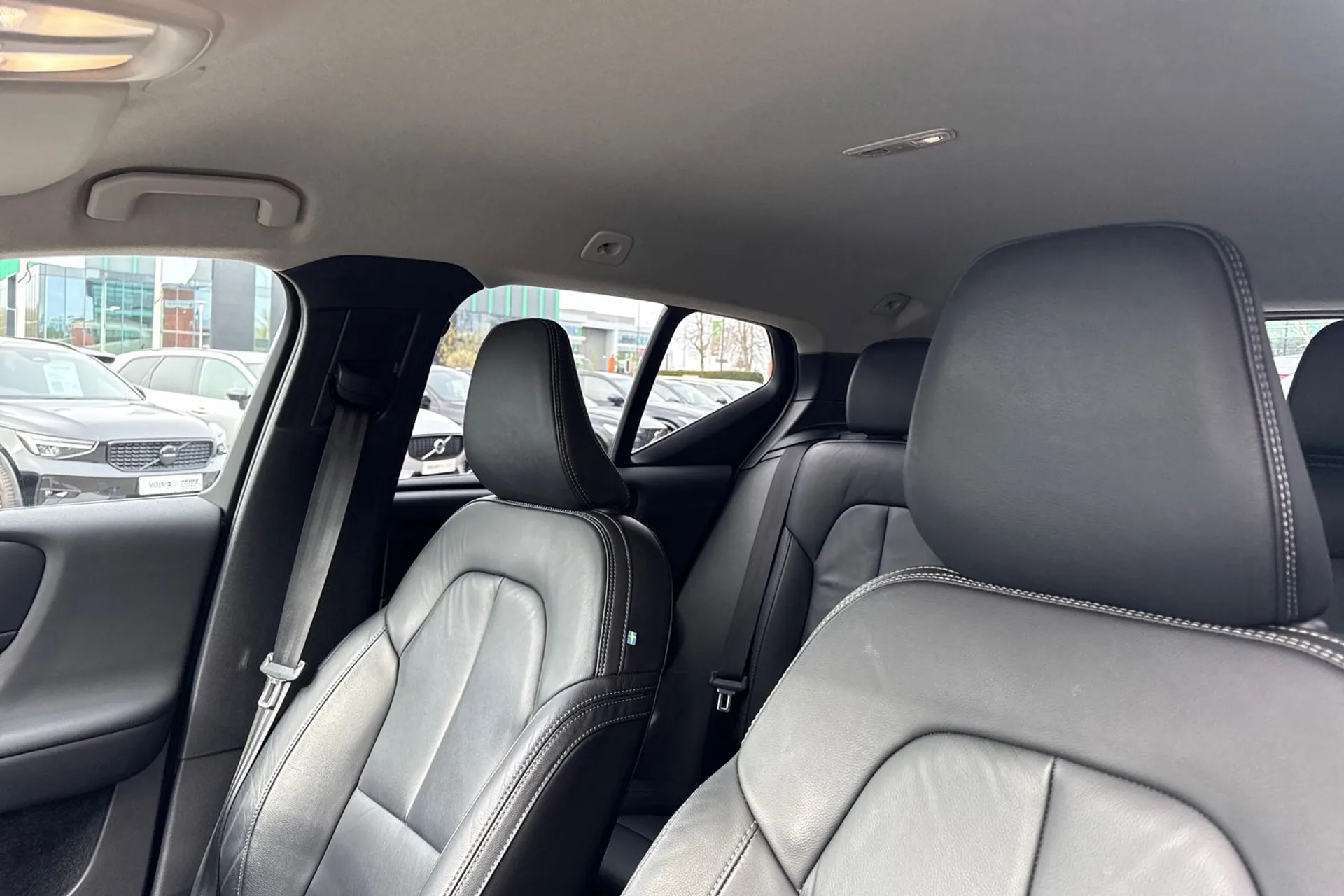 Volvo XC40 thumbnail image number 29