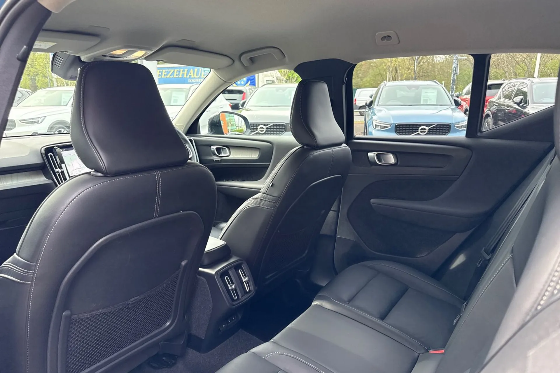 Volvo XC40 thumbnail image number 31