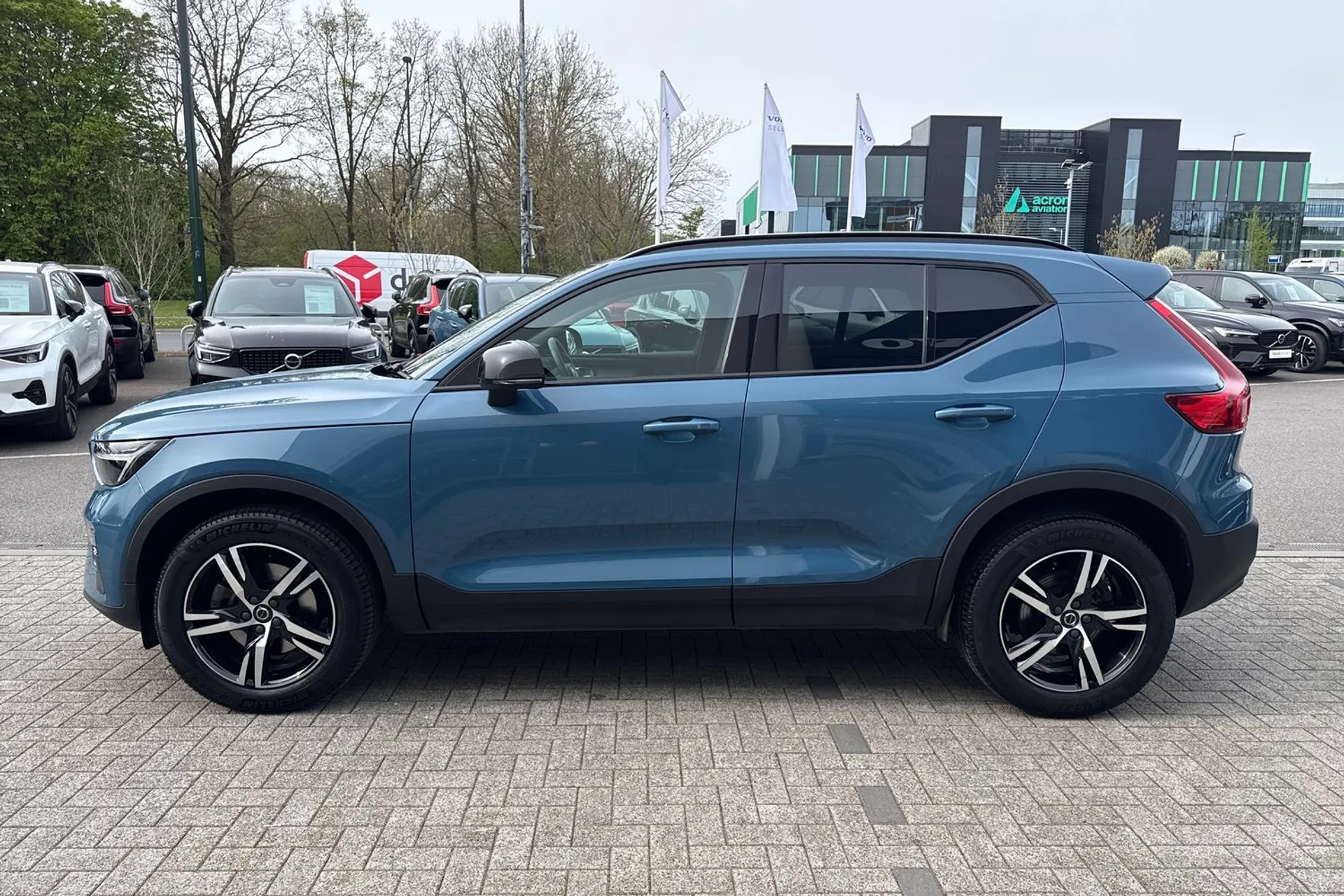 Volvo XC40 thumbnail image number 11