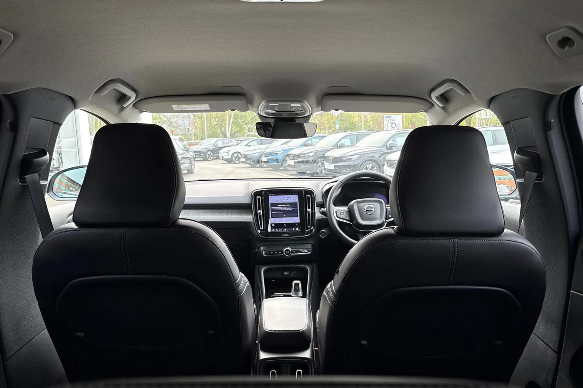 Volvo XC40 thumbnail image number 22