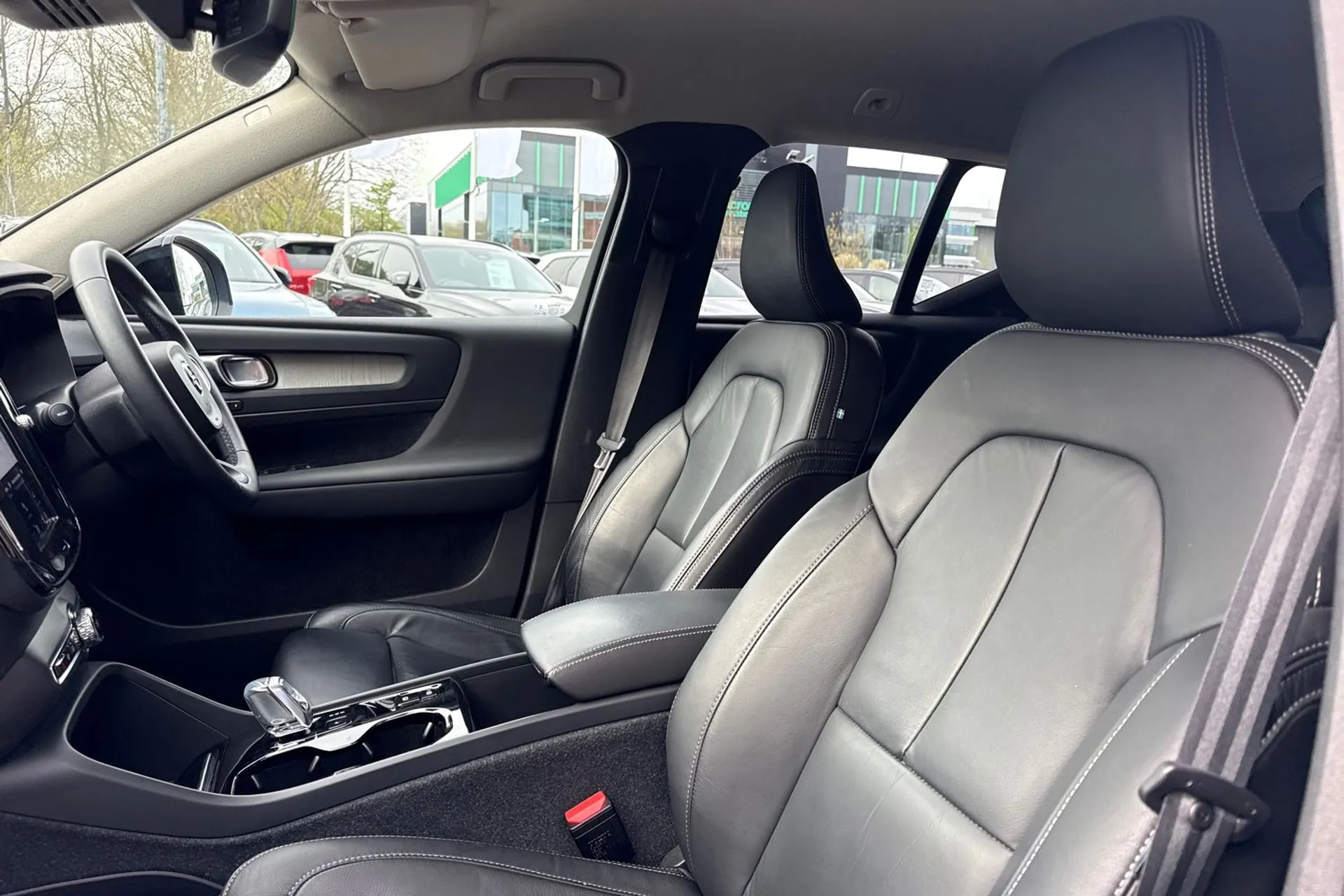 Volvo XC40 thumbnail image number 28