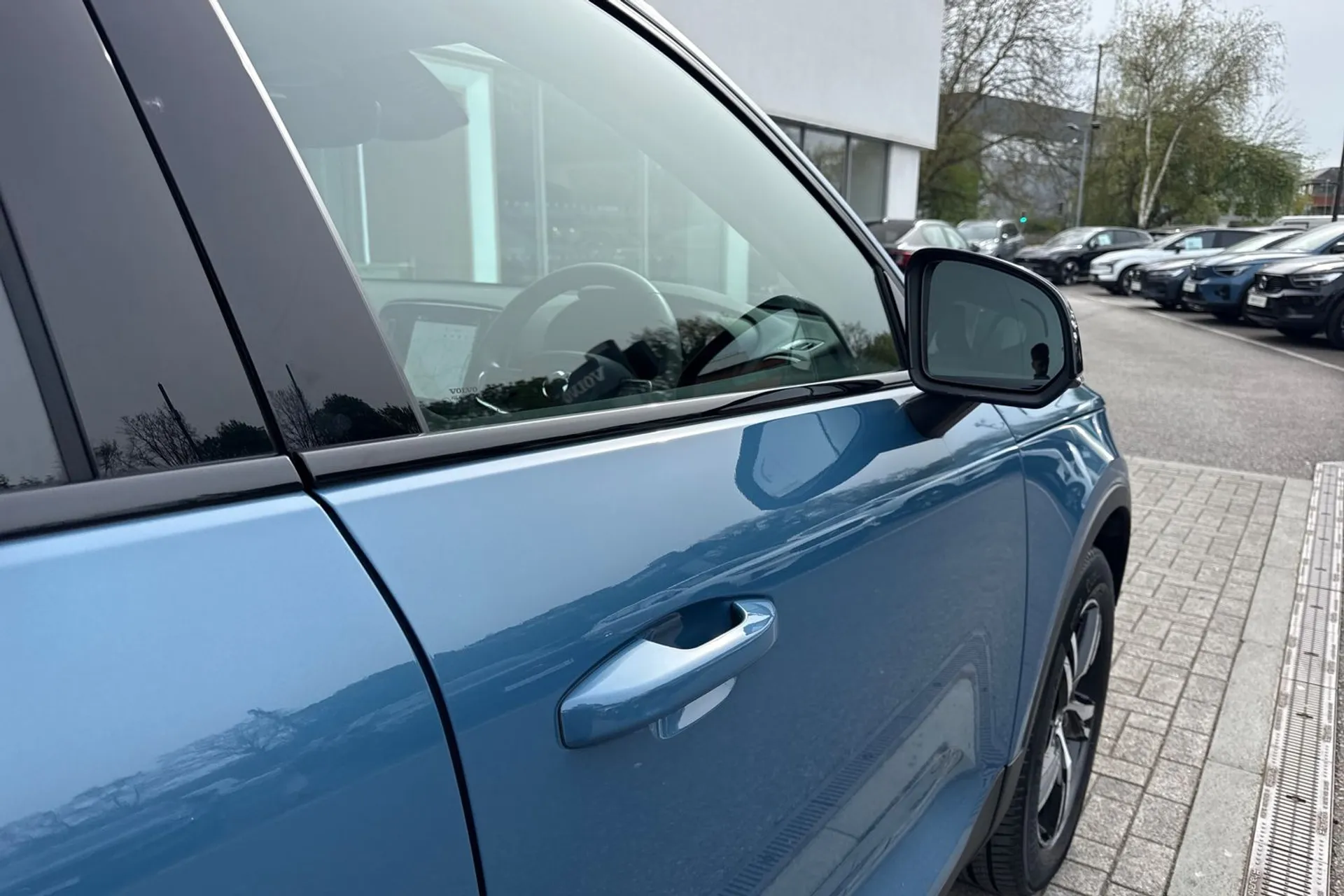 Volvo XC40 thumbnail image number 17