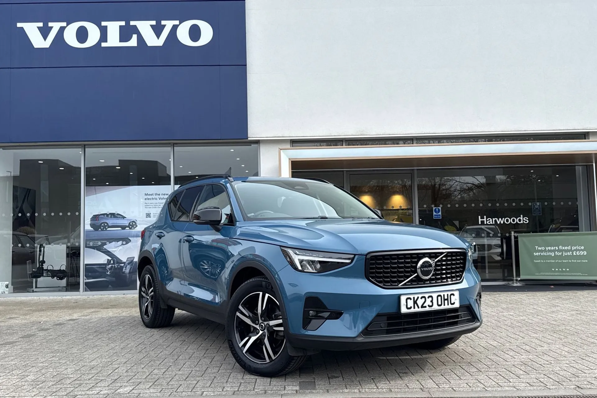 Volvo XC40 focused image