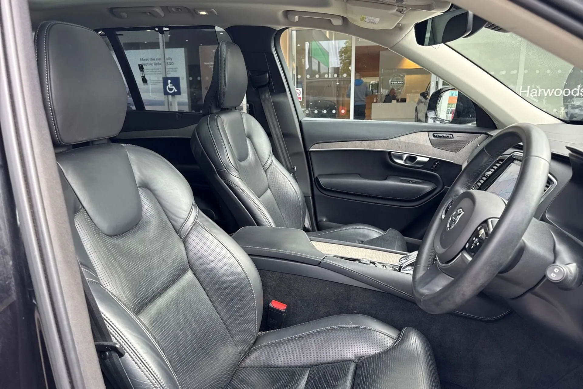 Volvo XC90 thumbnail image number 28