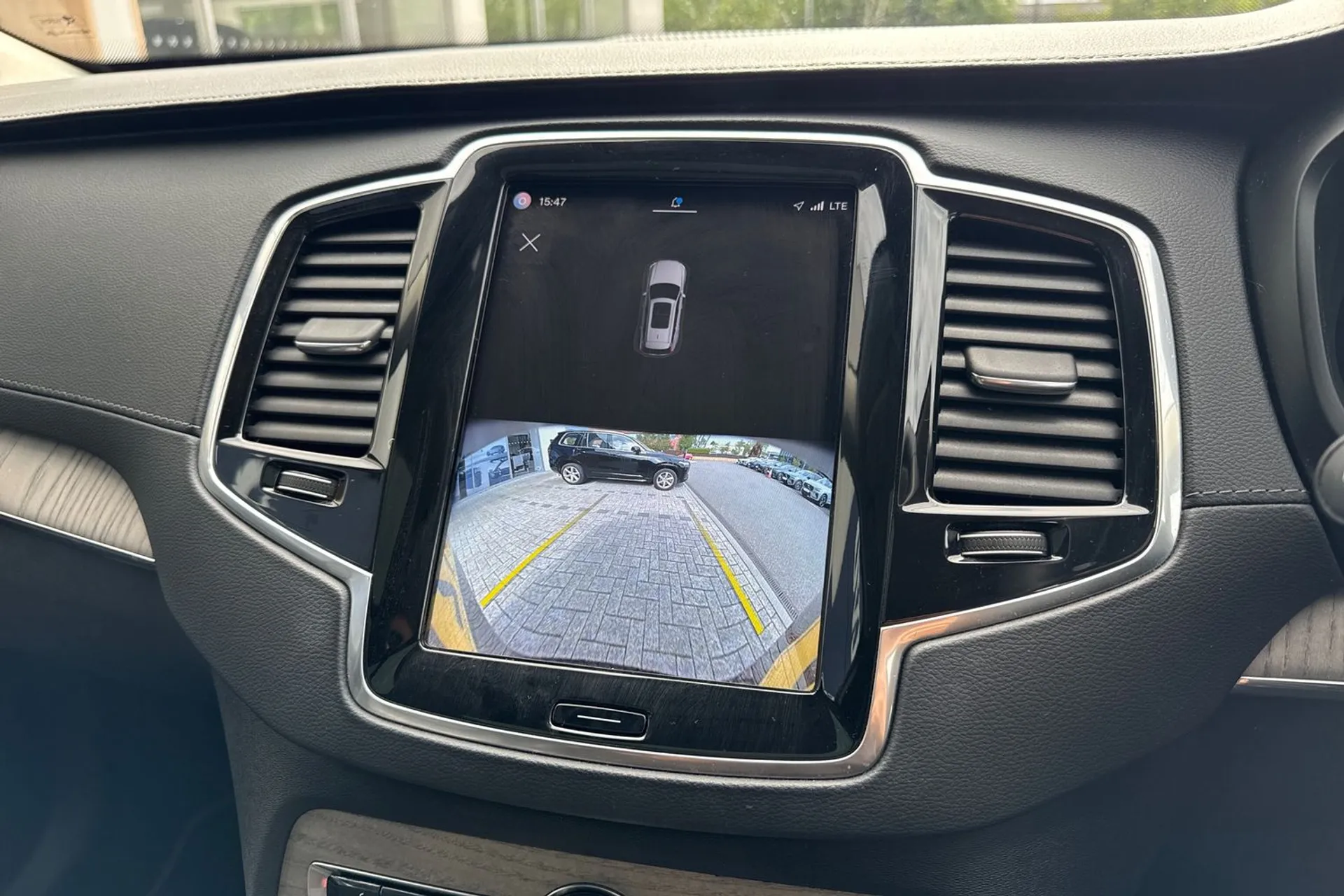 Volvo XC90 thumbnail image number 40