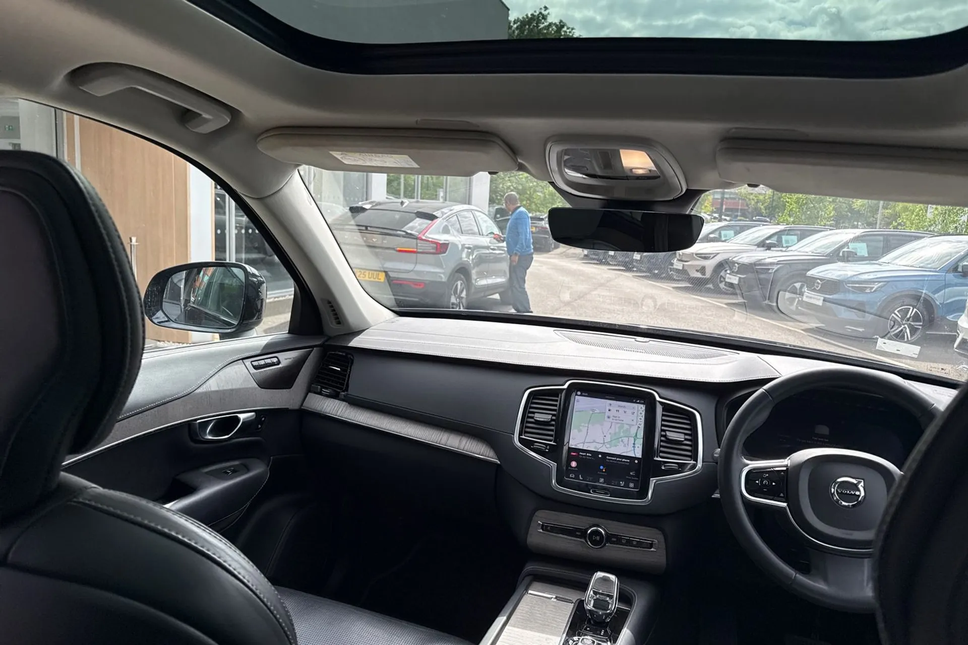 Volvo XC90 thumbnail image number 34
