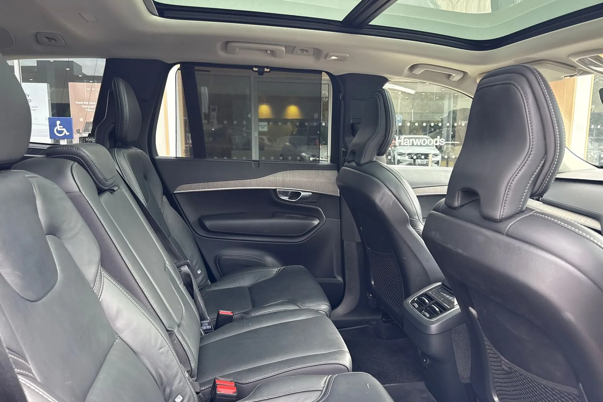 Volvo XC90 thumbnail image number 25