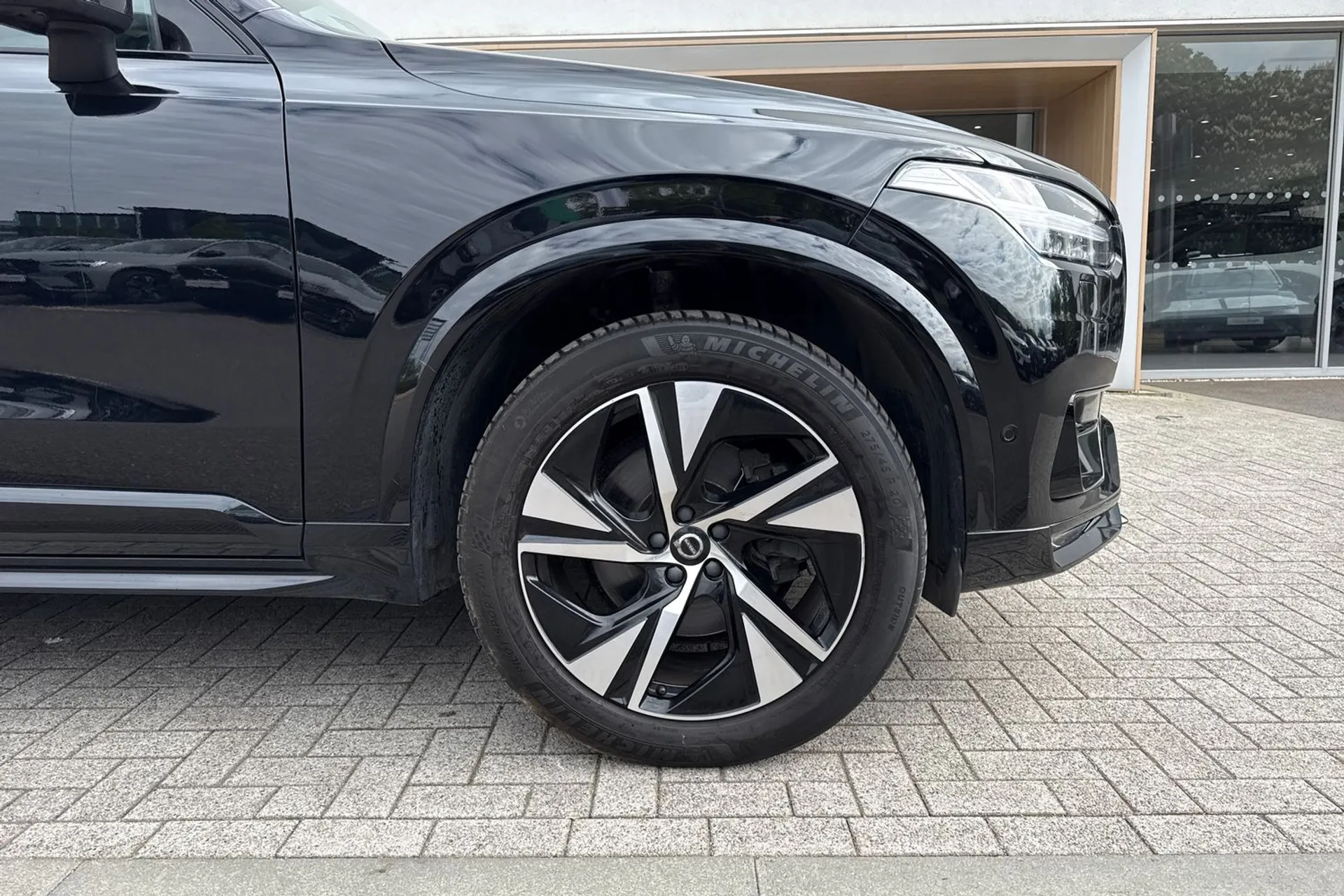 Volvo XC90 thumbnail image number 16