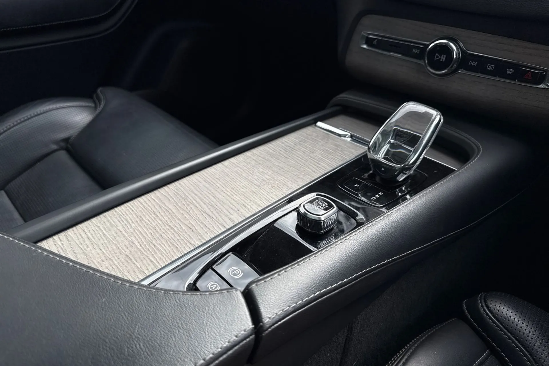 Volvo XC90 thumbnail image number 46