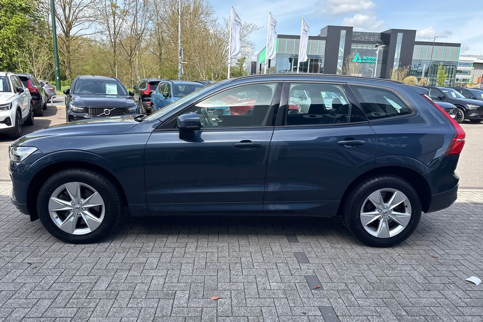 Volvo XC60 thumbnail image number 11