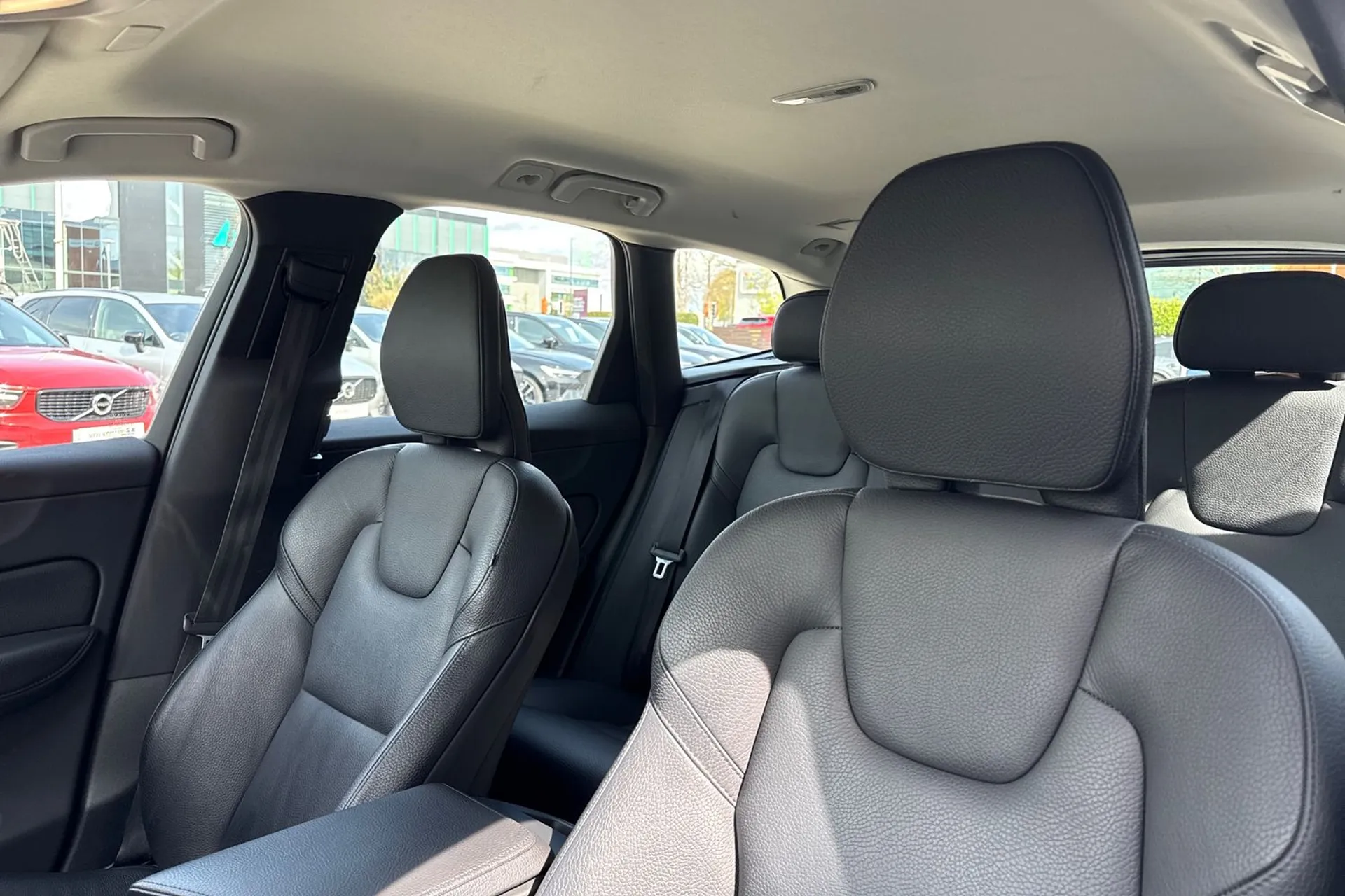 Volvo XC60 thumbnail image number 29