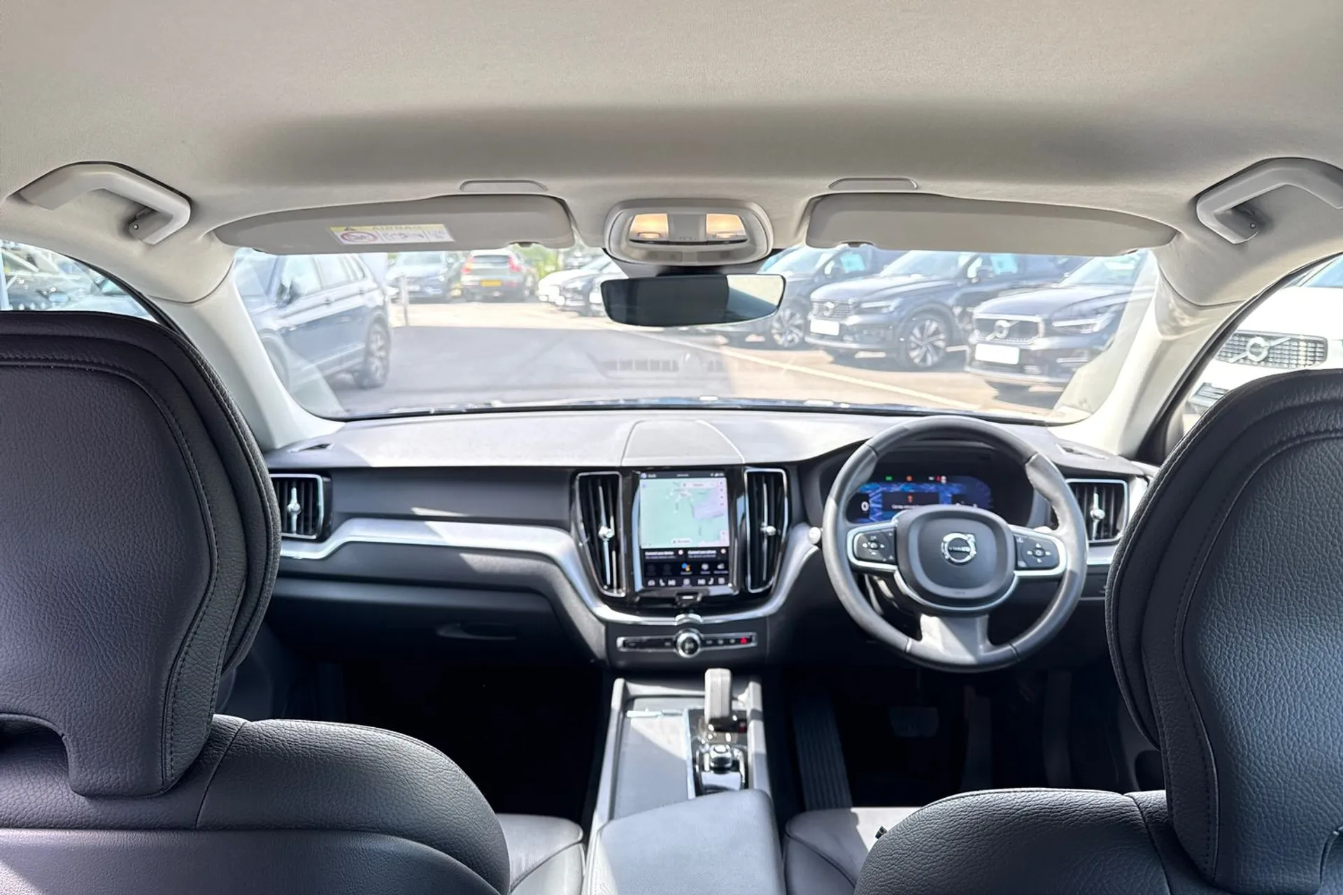 Volvo XC60 thumbnail image number 3