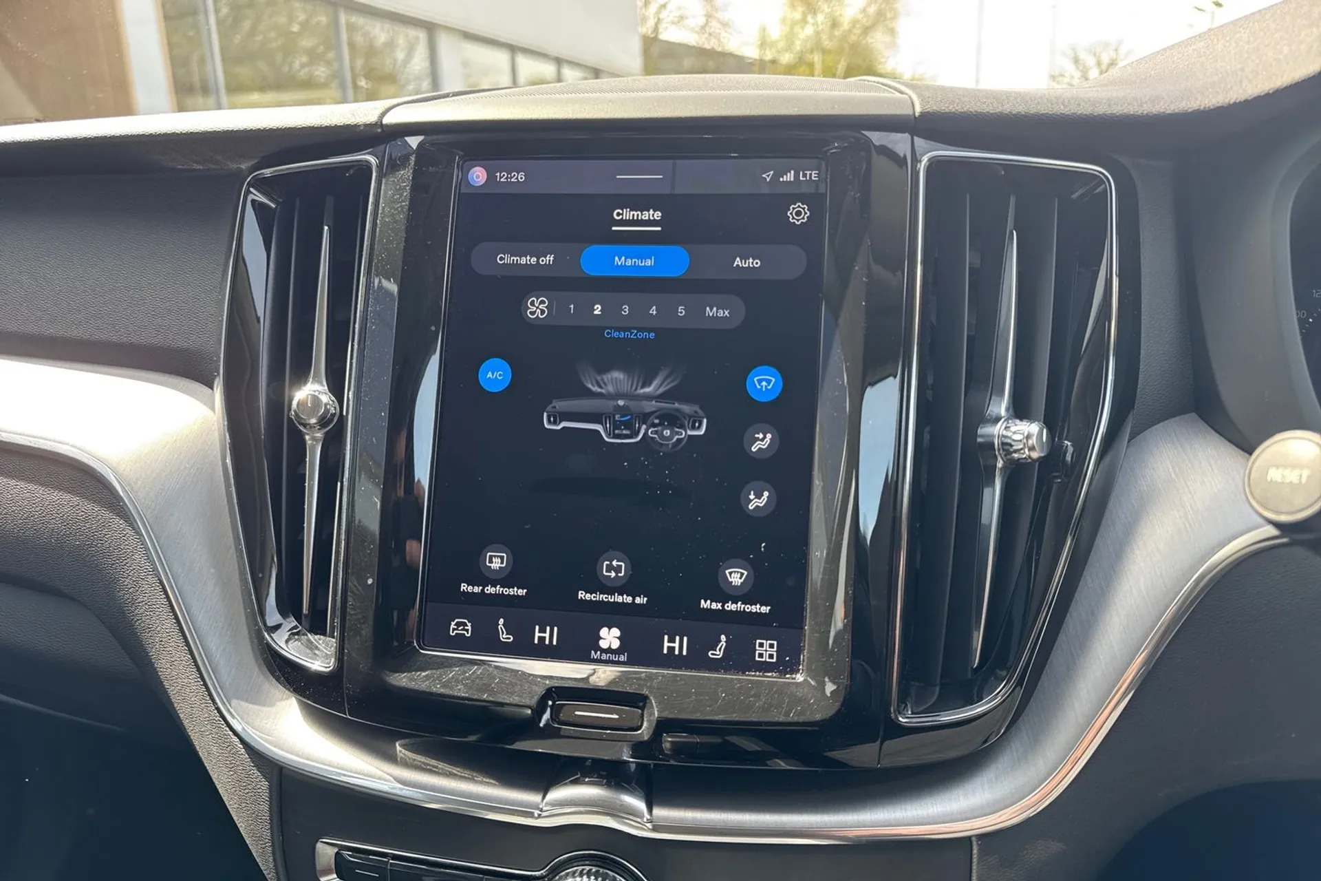 Volvo XC60 thumbnail image number 38