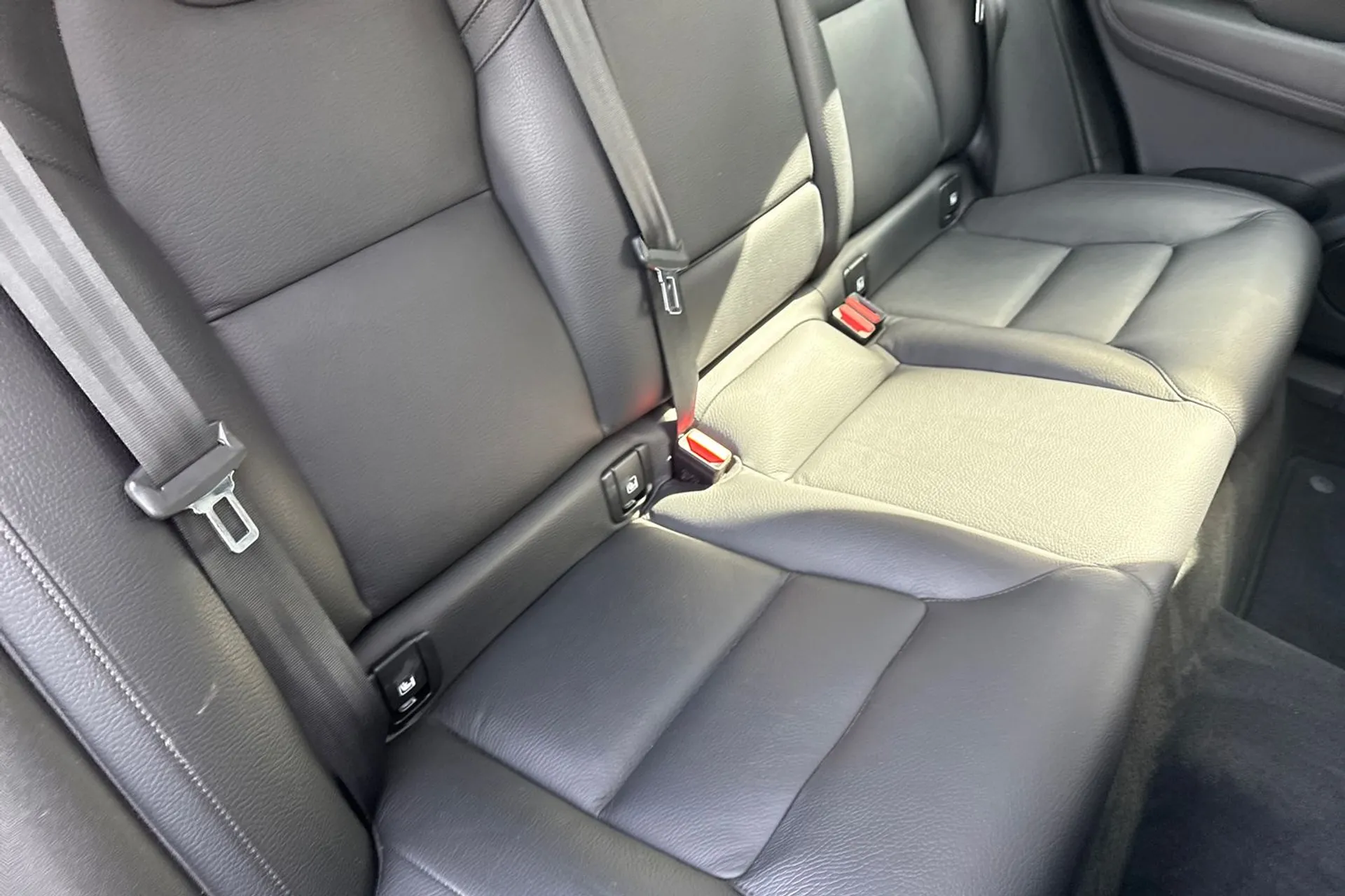 Volvo XC60 thumbnail image number 25