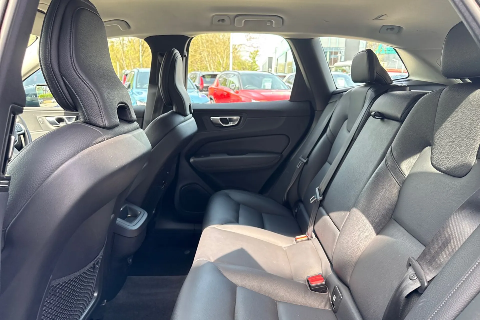 Volvo XC60 thumbnail image number 30