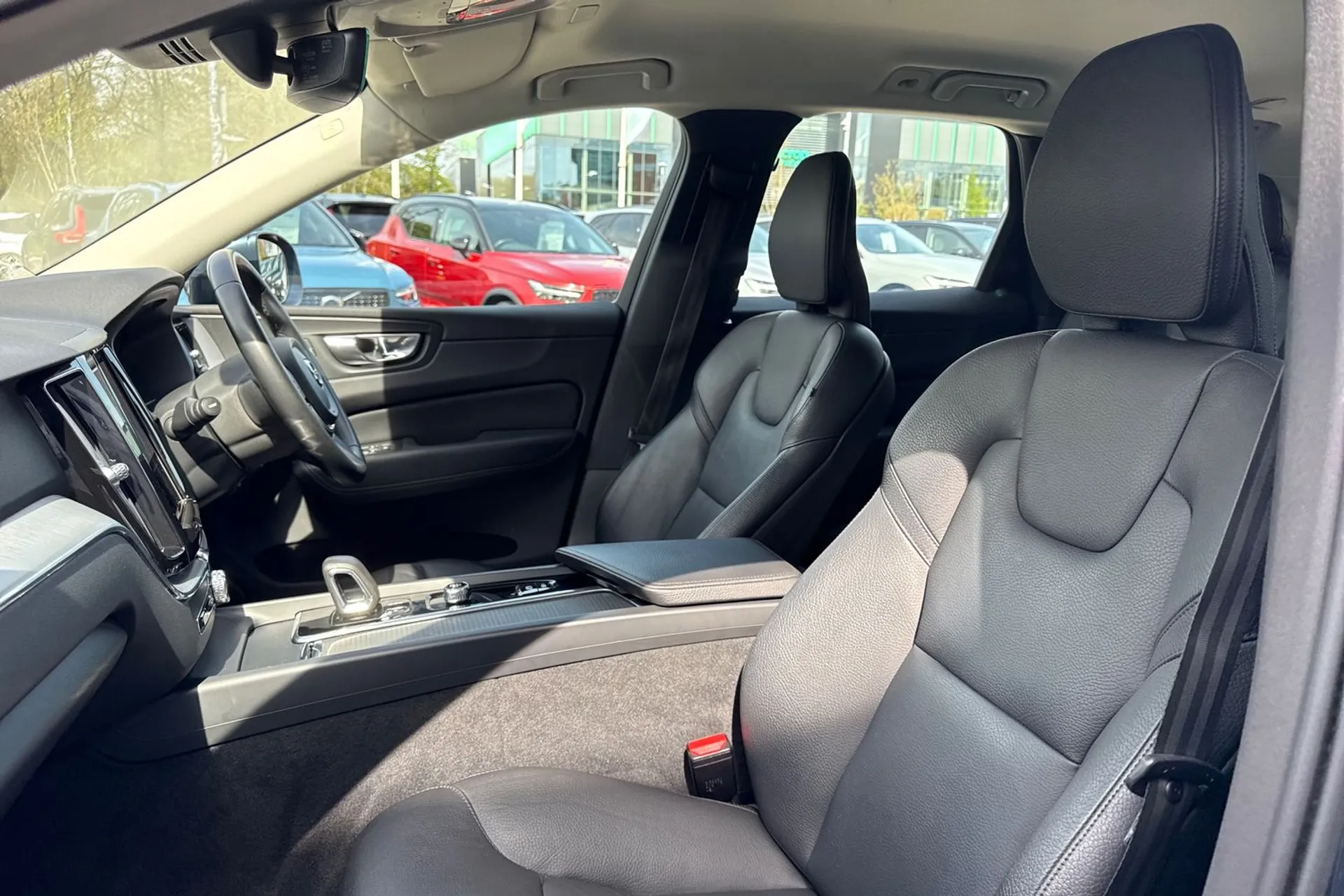 Volvo XC60 thumbnail image number 28