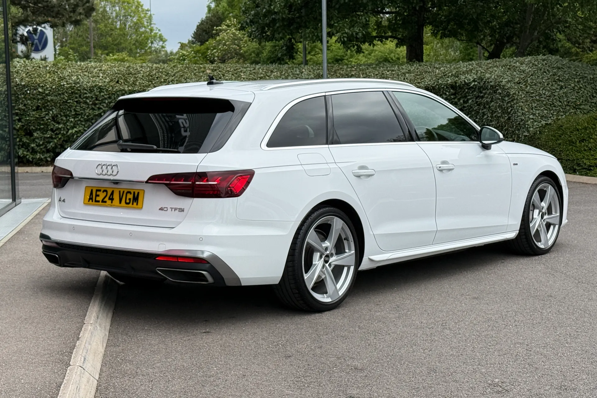 Audi A4 thumbnail image number 9