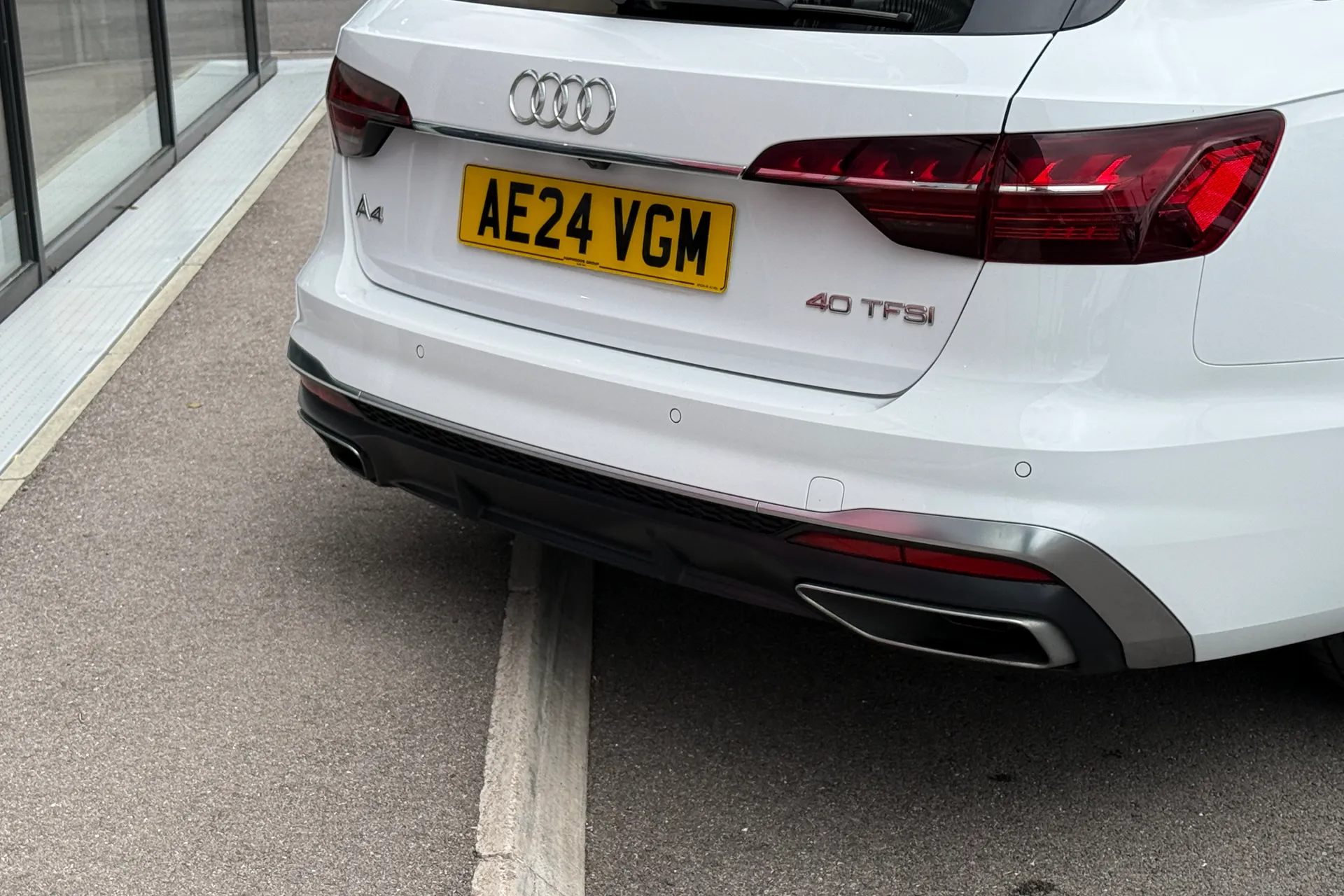 Audi A4 thumbnail image number 33