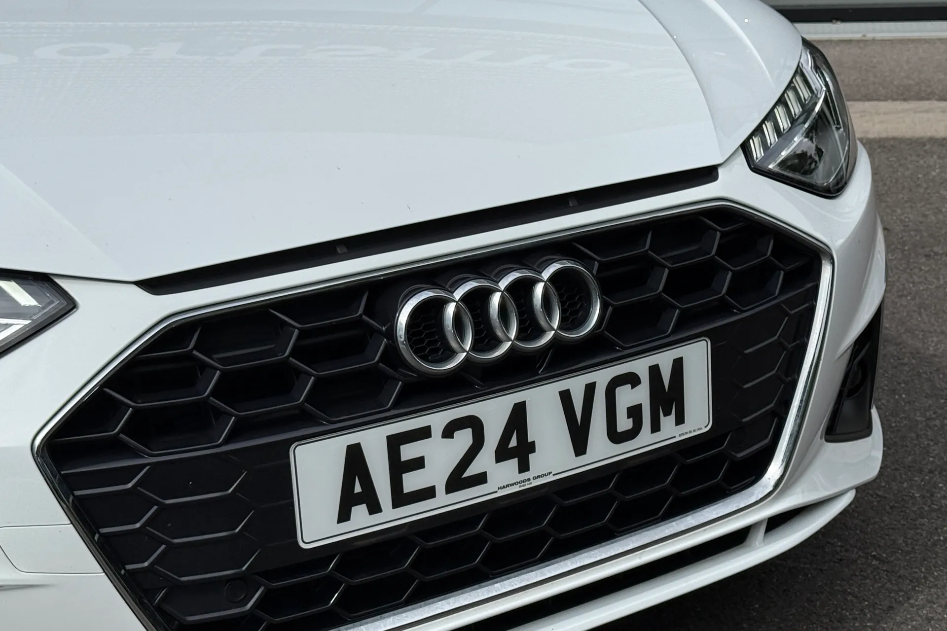 Audi A4 thumbnail image number 46