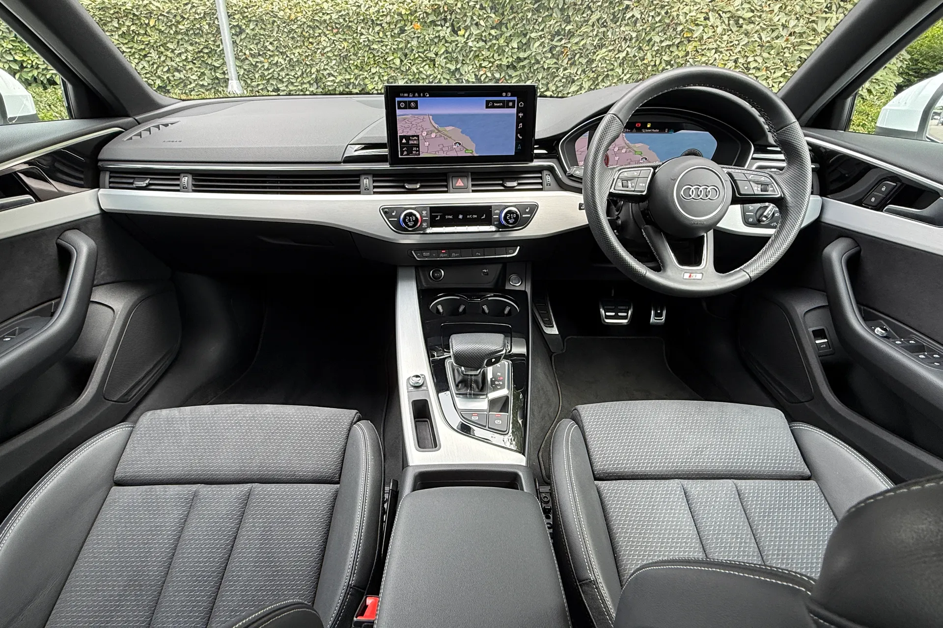 Audi A4 thumbnail image number 5