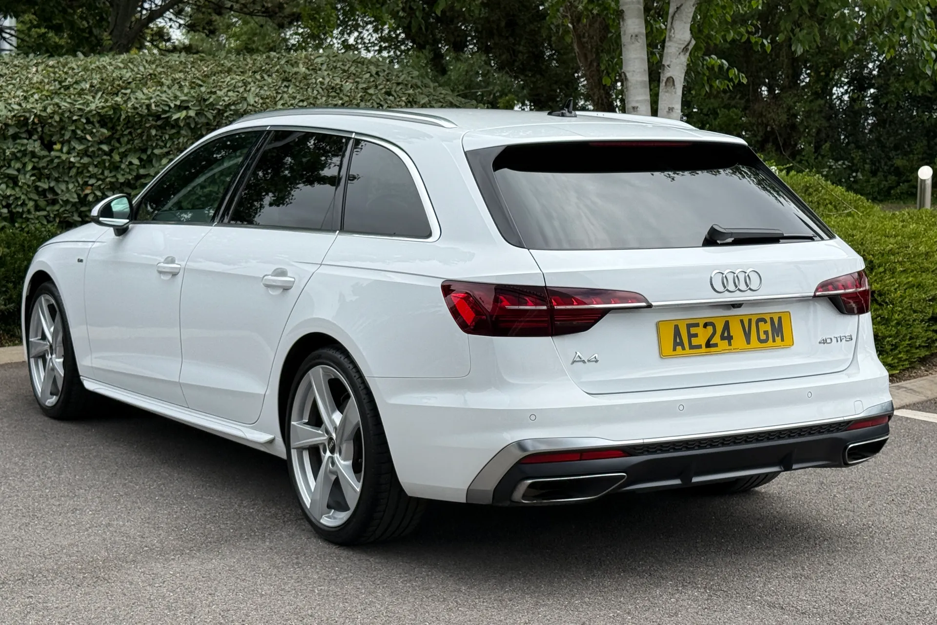 Audi A4 thumbnail image number 28