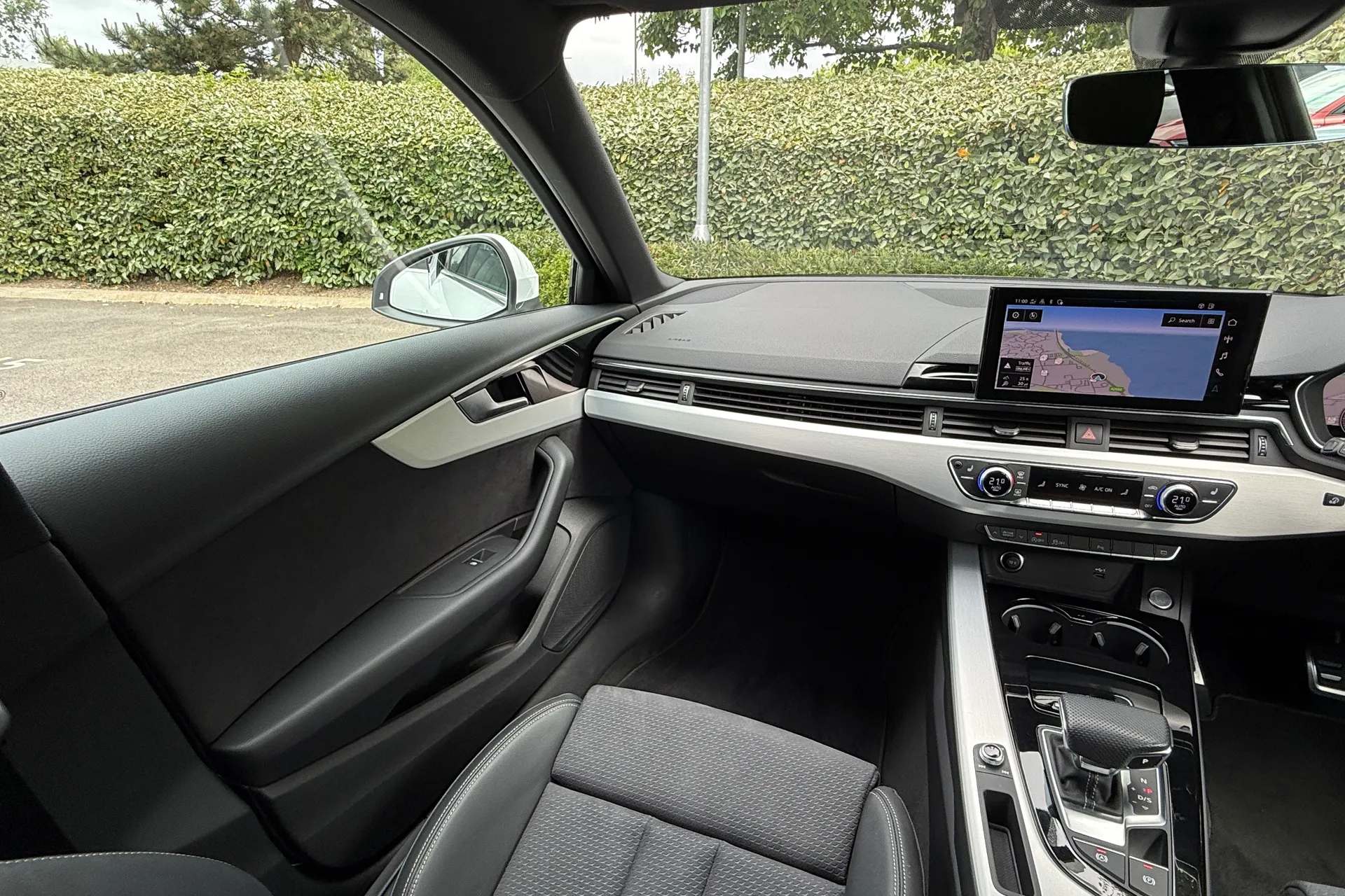 Audi A4 thumbnail image number 54