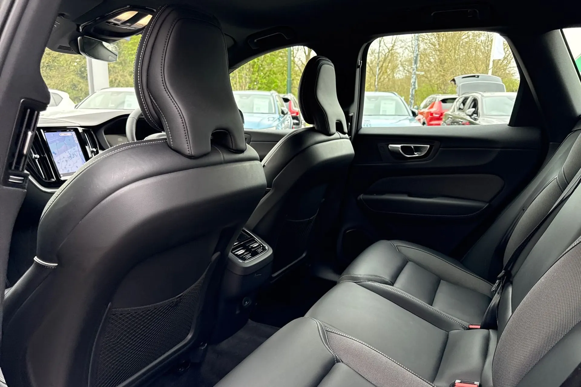 Volvo XC60 thumbnail image number 31