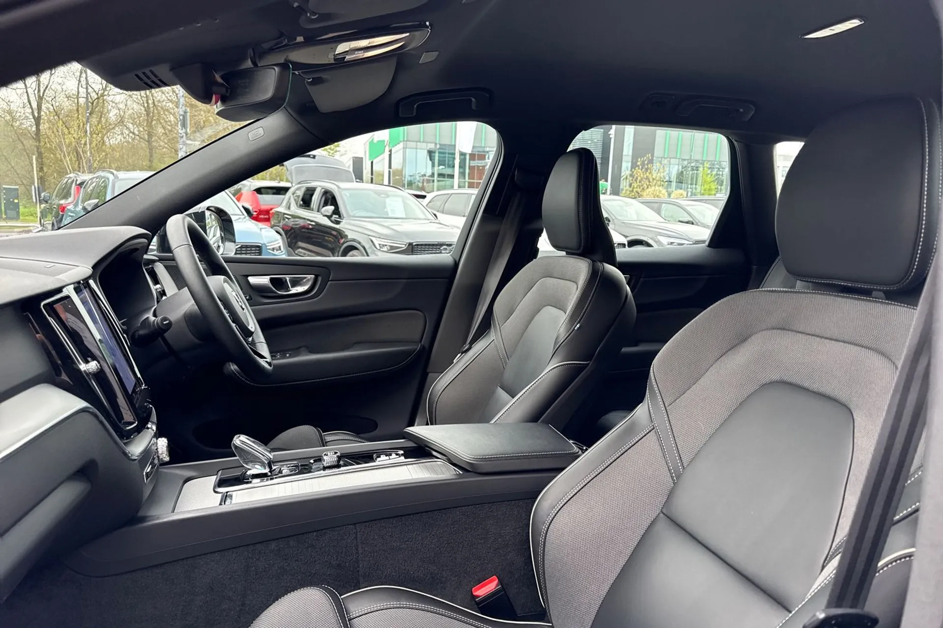 Volvo XC60 thumbnail image number 28