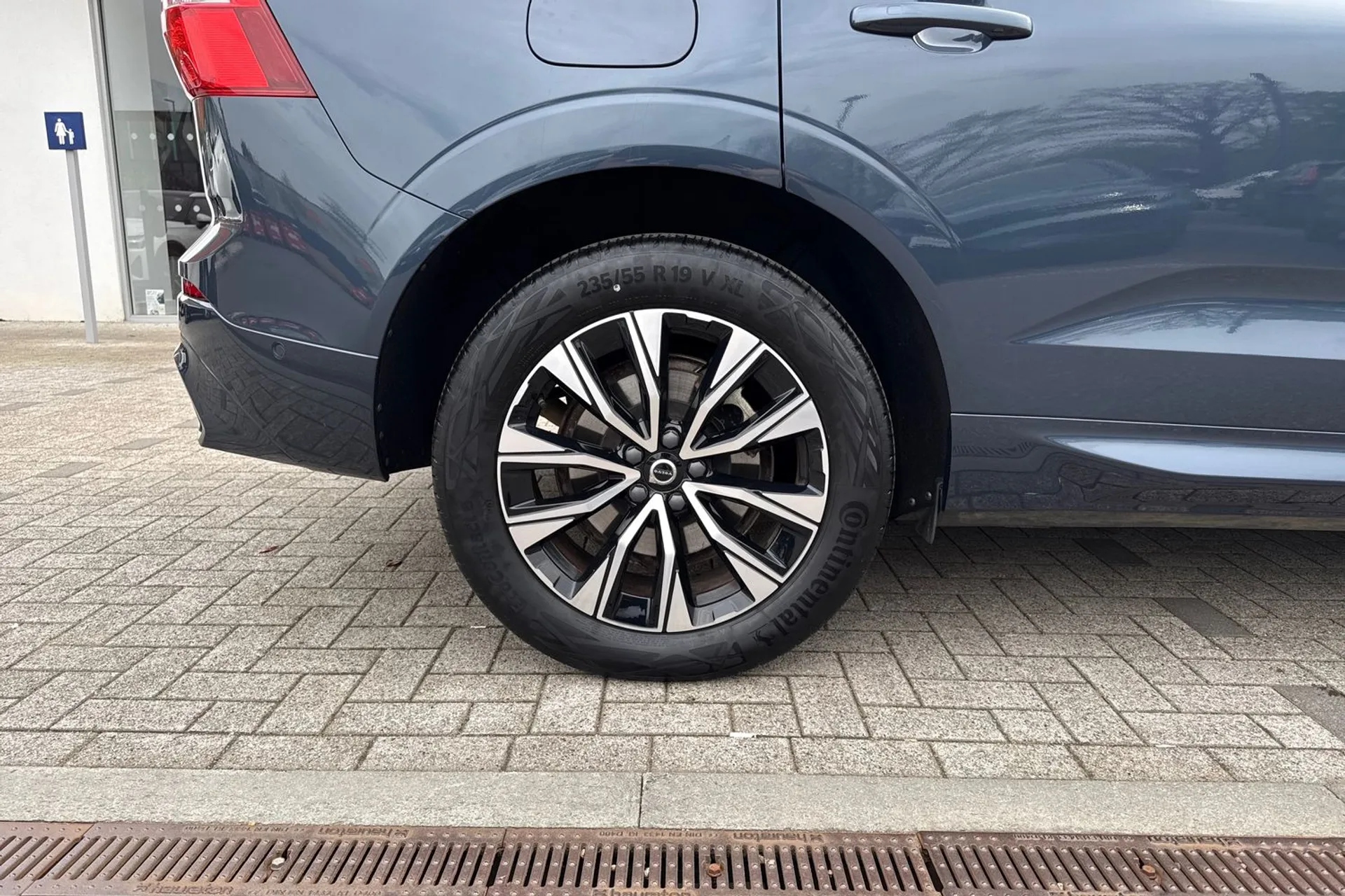 Volvo XC60 thumbnail image number 14