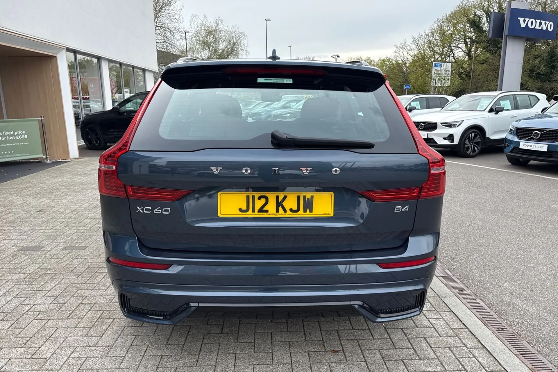 Volvo XC60 thumbnail image number 9