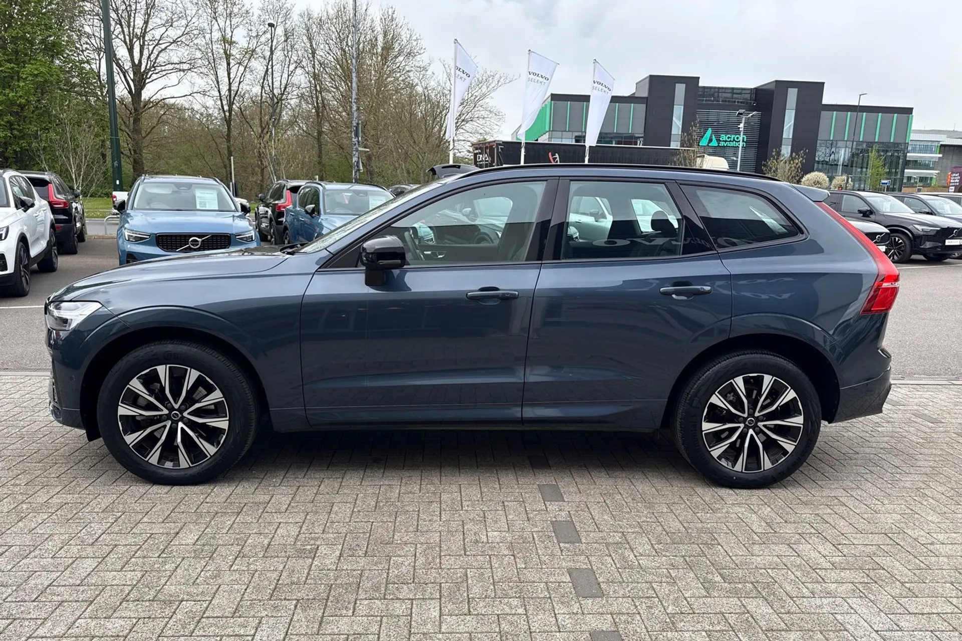 Volvo XC60 thumbnail image number 11