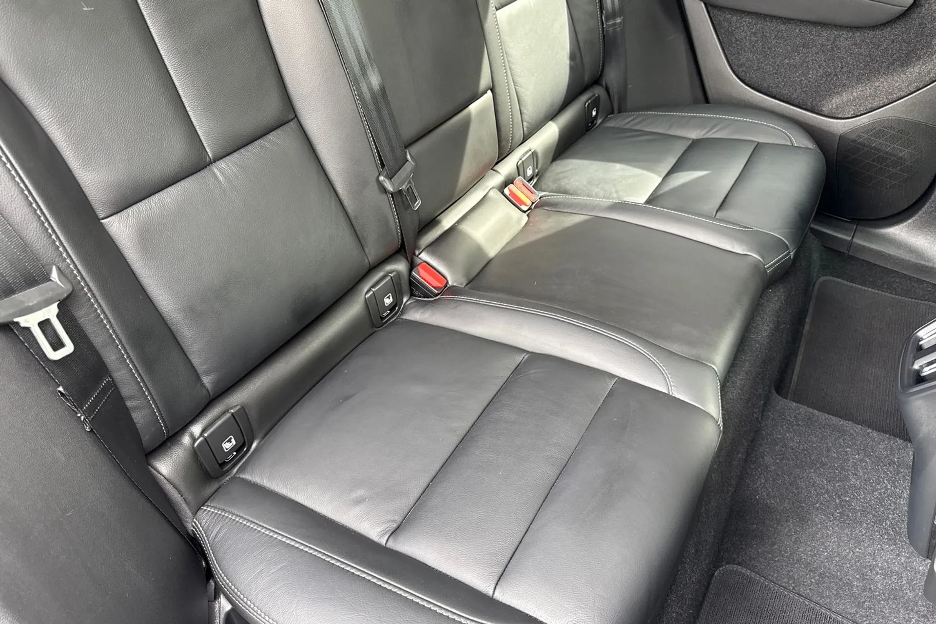 Volvo XC40 thumbnail image number 25