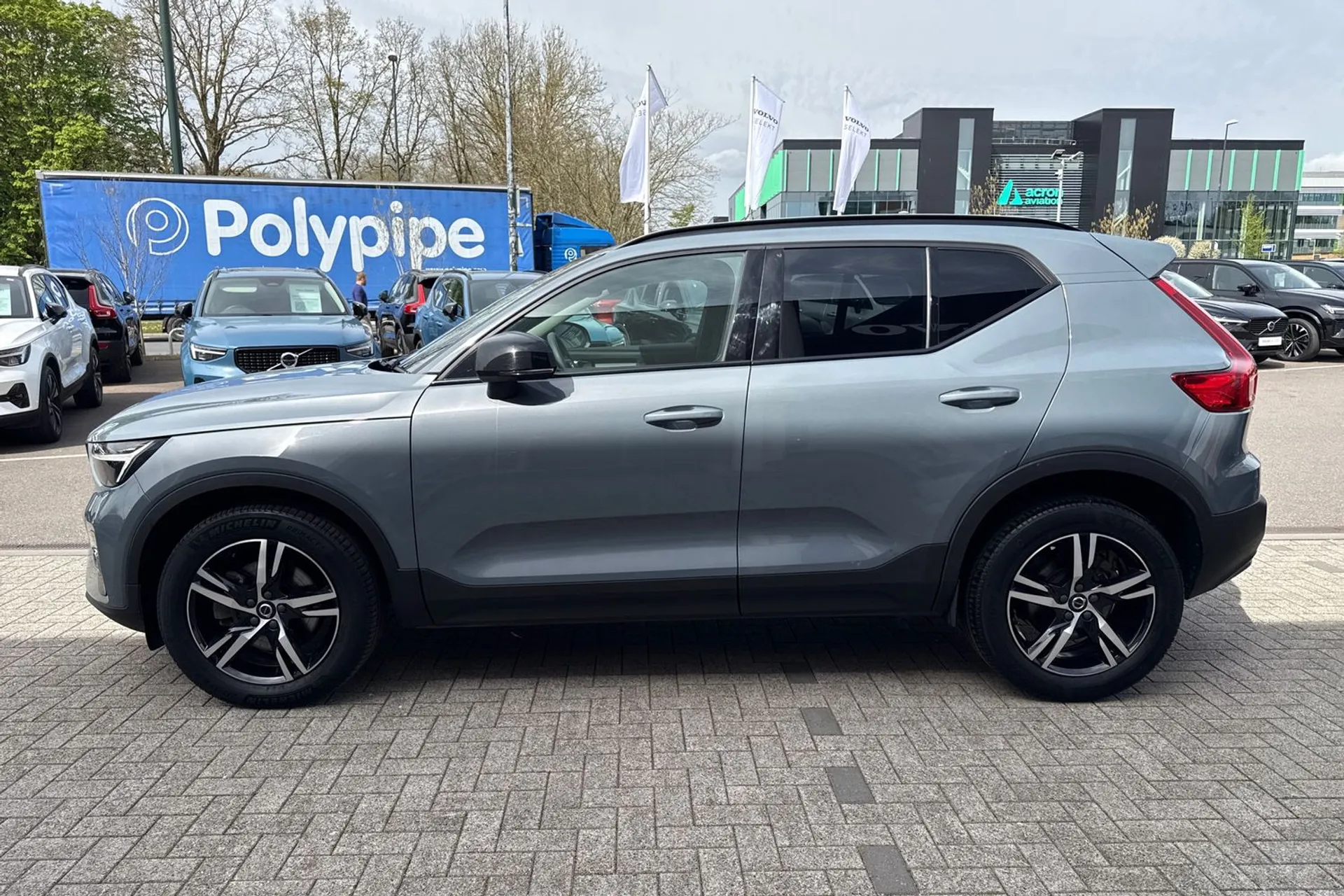 Volvo XC40 thumbnail image number 11
