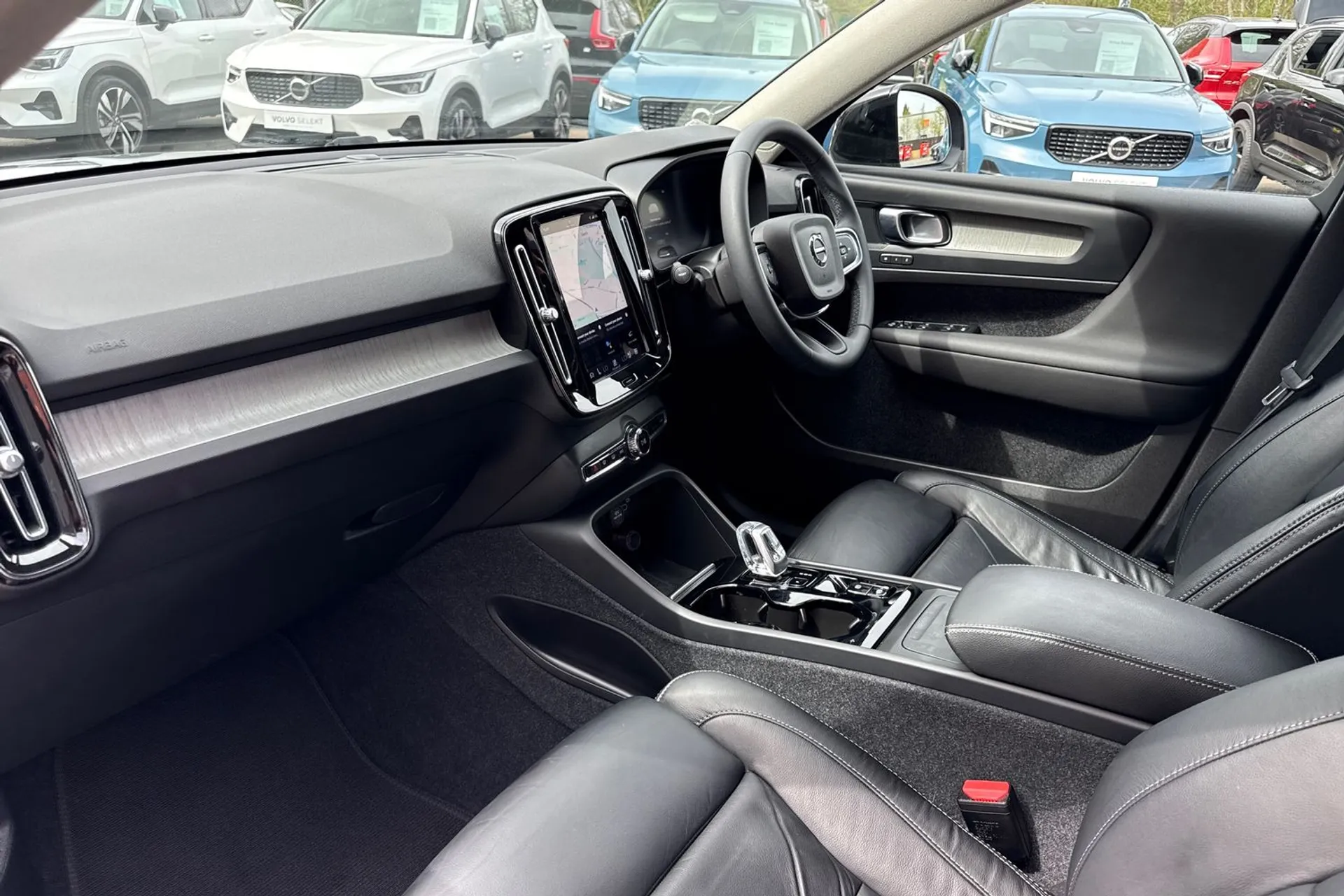 Volvo XC40 thumbnail image number 27