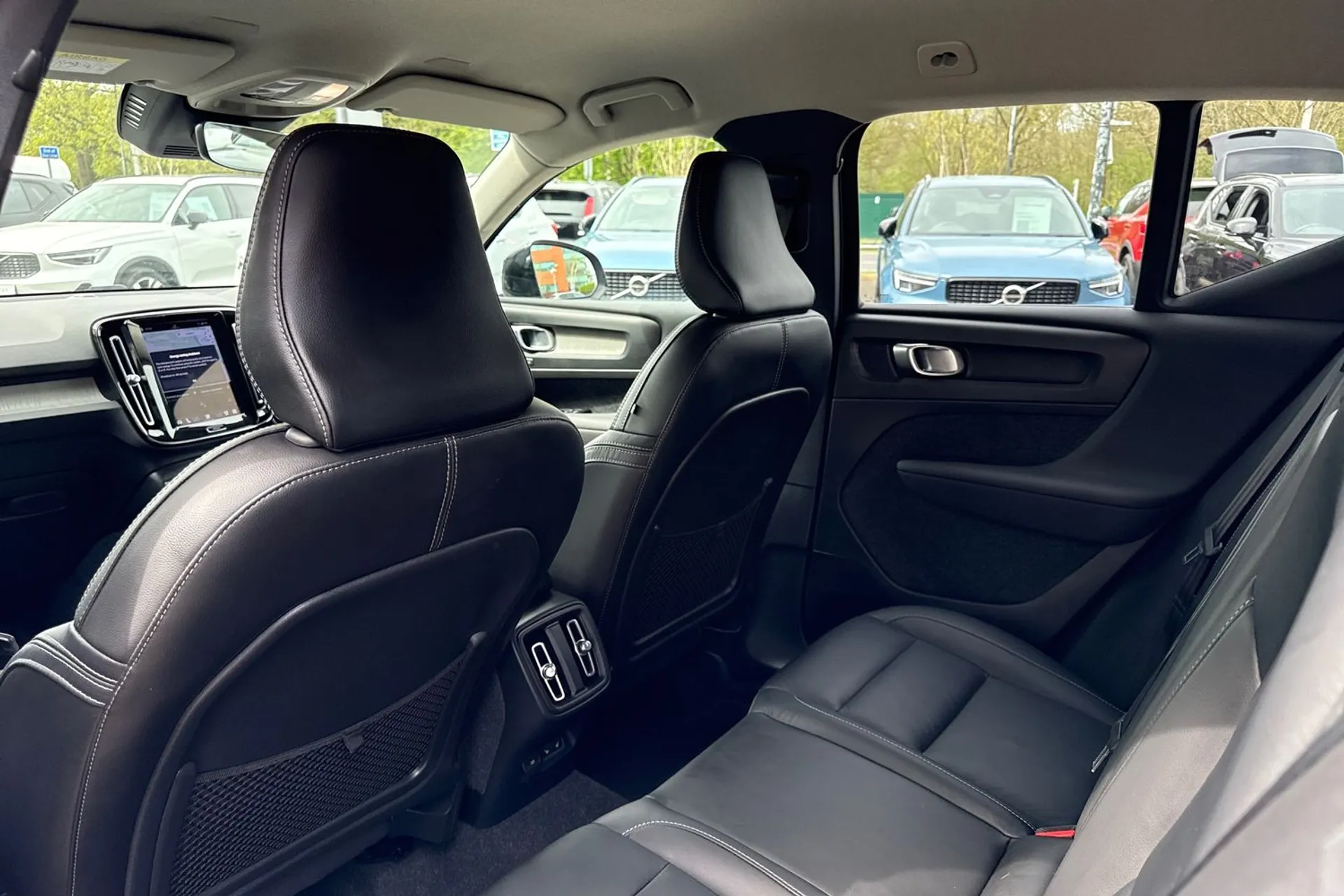 Volvo XC40 thumbnail image number 31