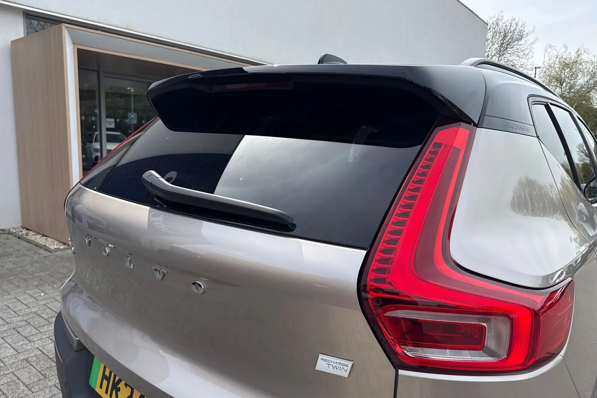 Volvo EX40 thumbnail image number 16