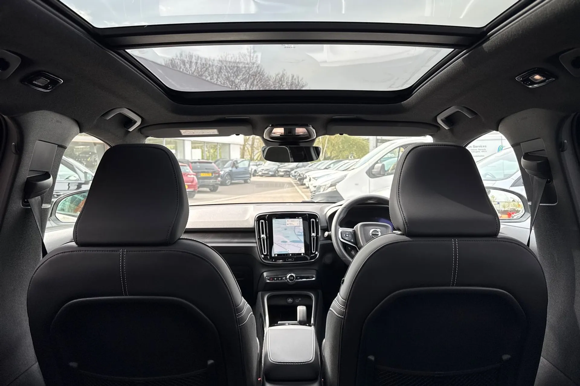 Volvo EX40 thumbnail image number 22