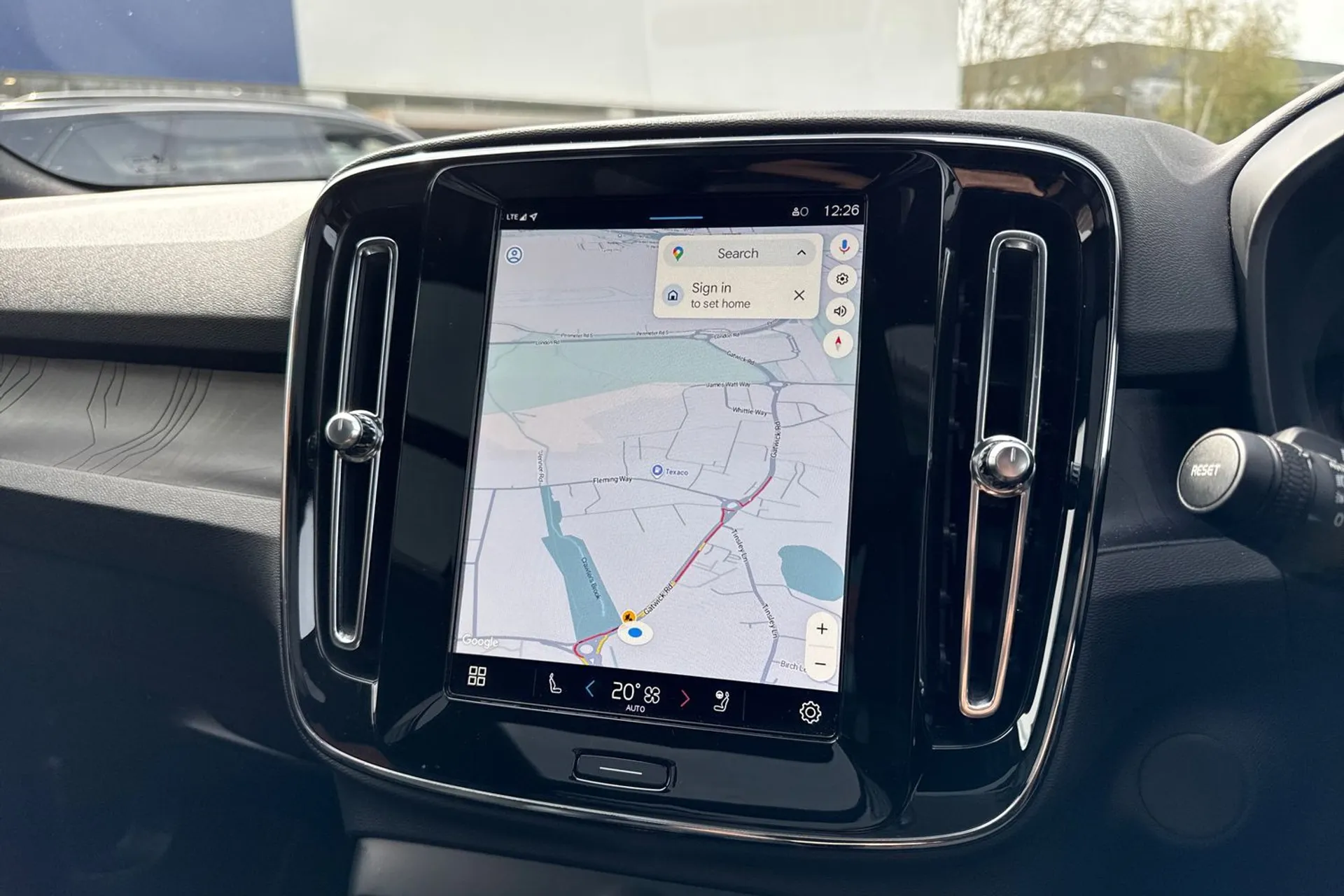 Volvo EX40 thumbnail image number 5